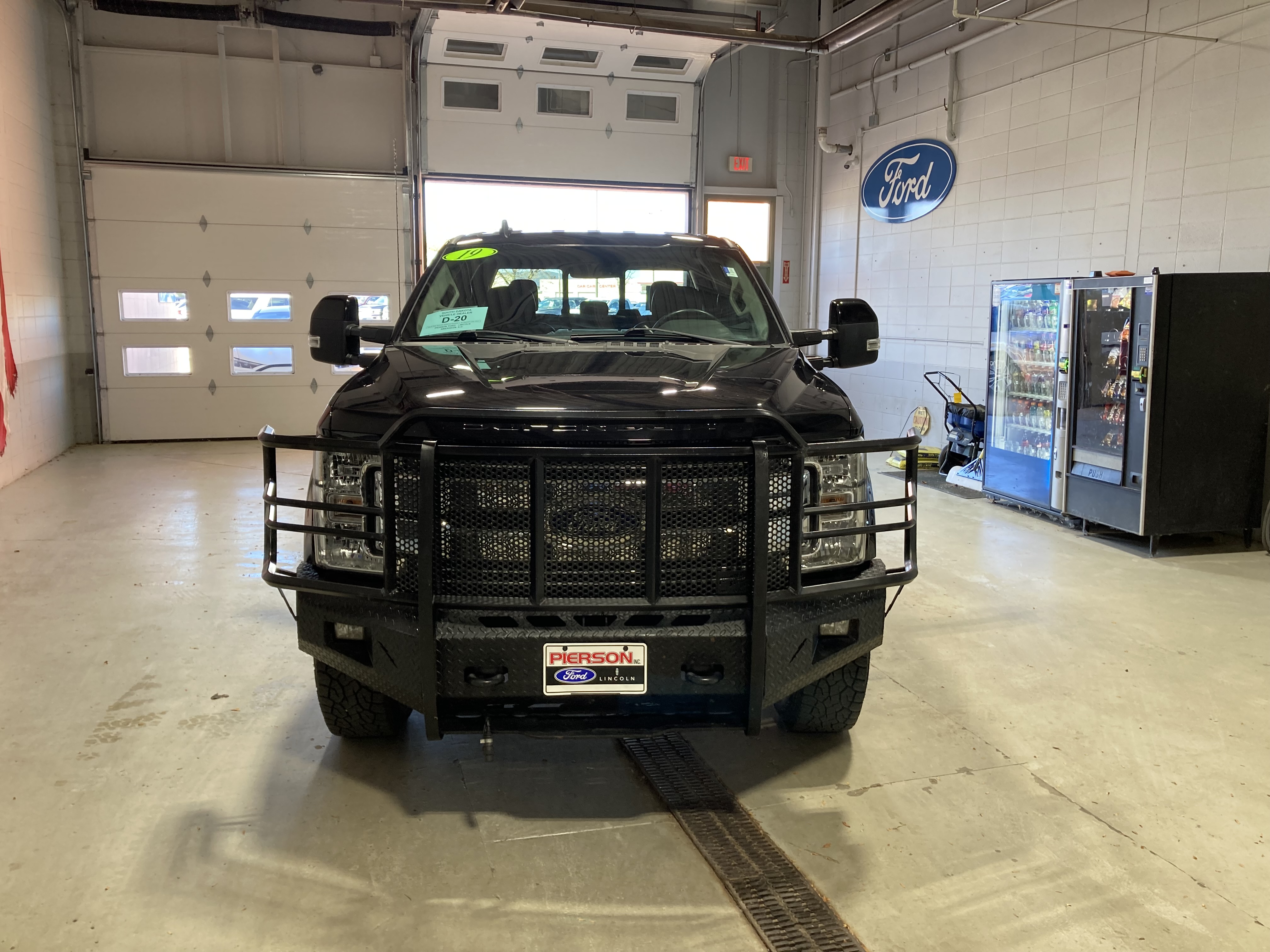 Used 2019 Ford F-250SD Lariat Truck