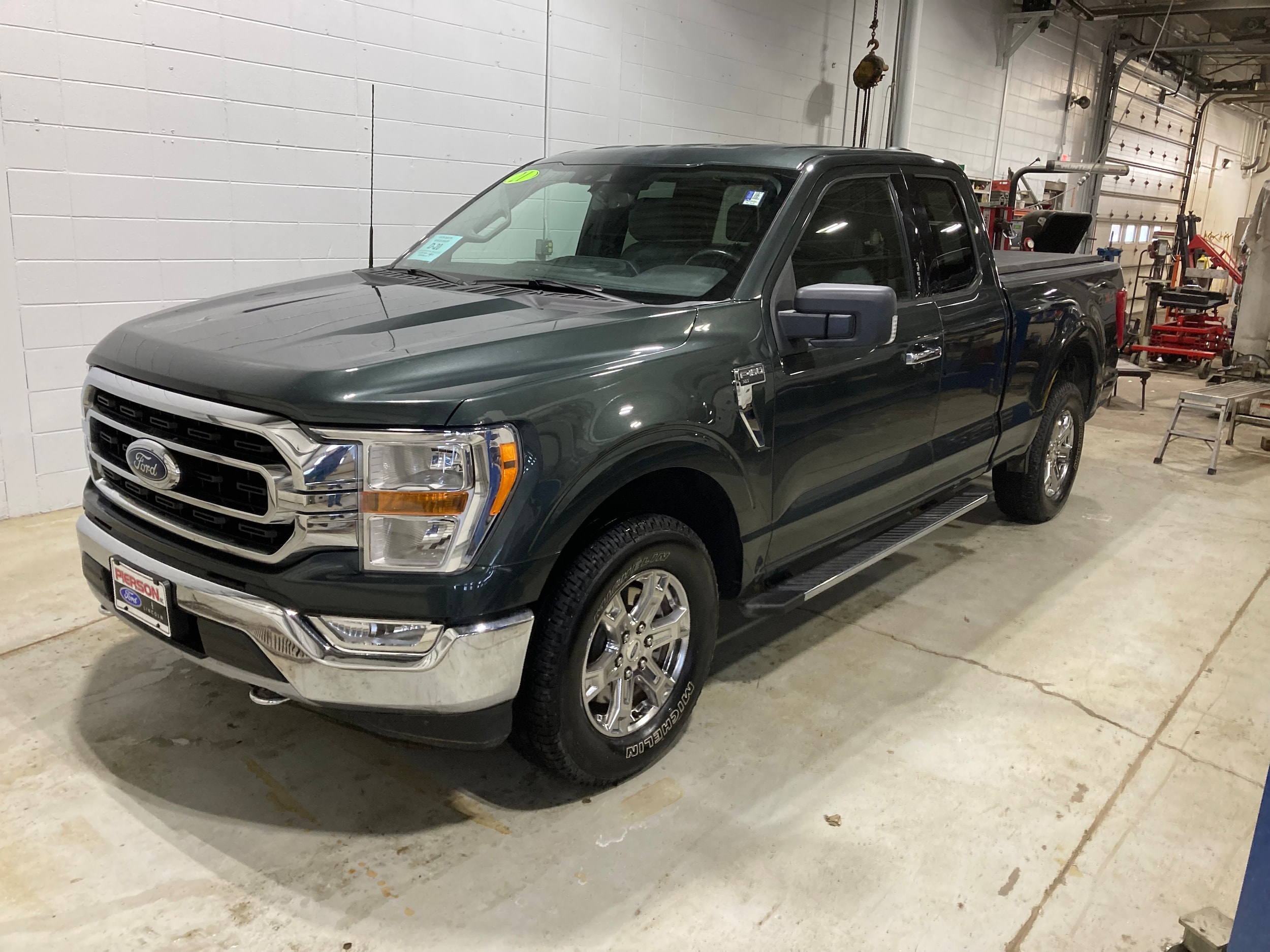 2021 Ford F-150 XLT's photo