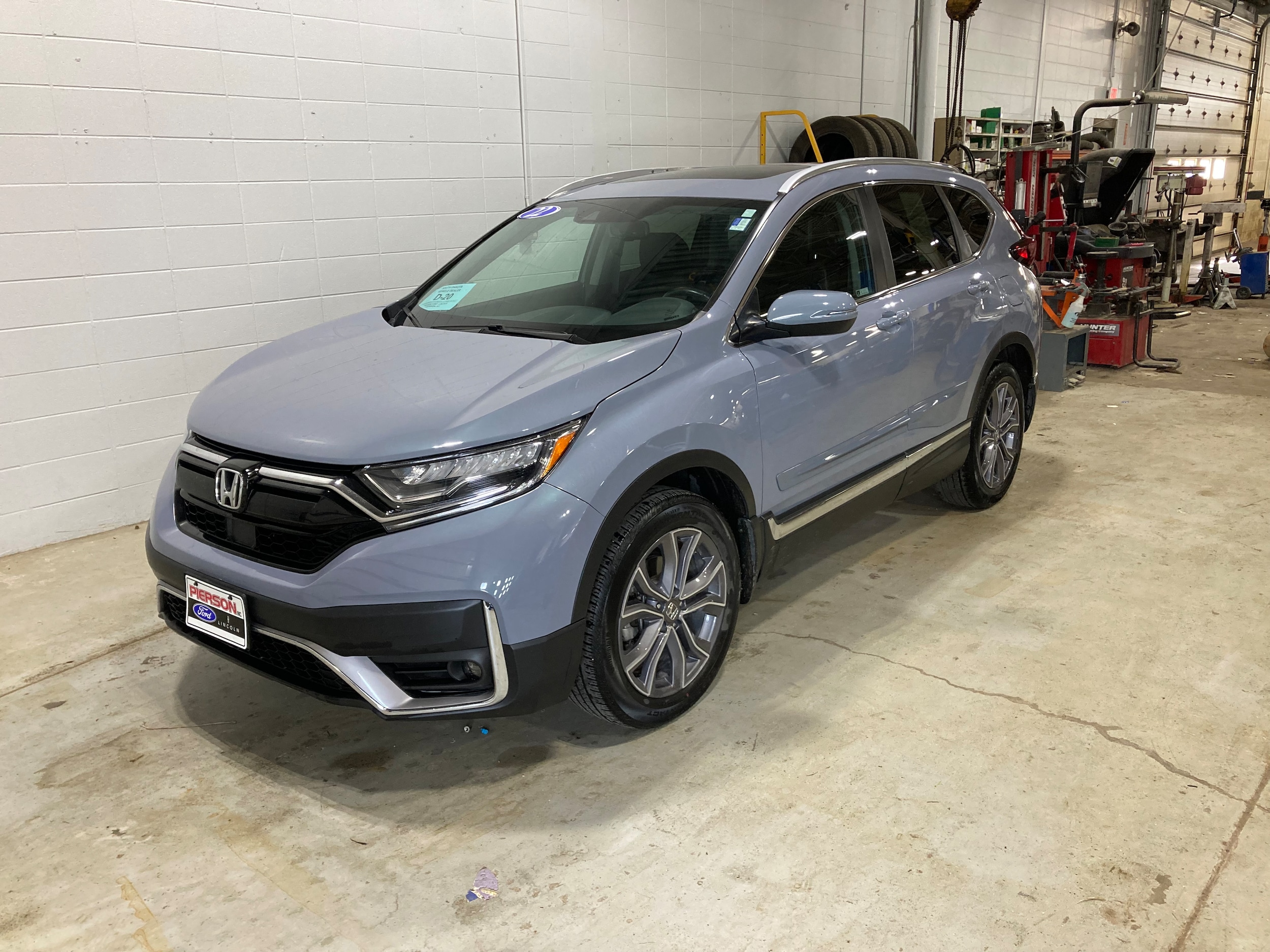 2022 Honda CR-V Touring AWD's photo