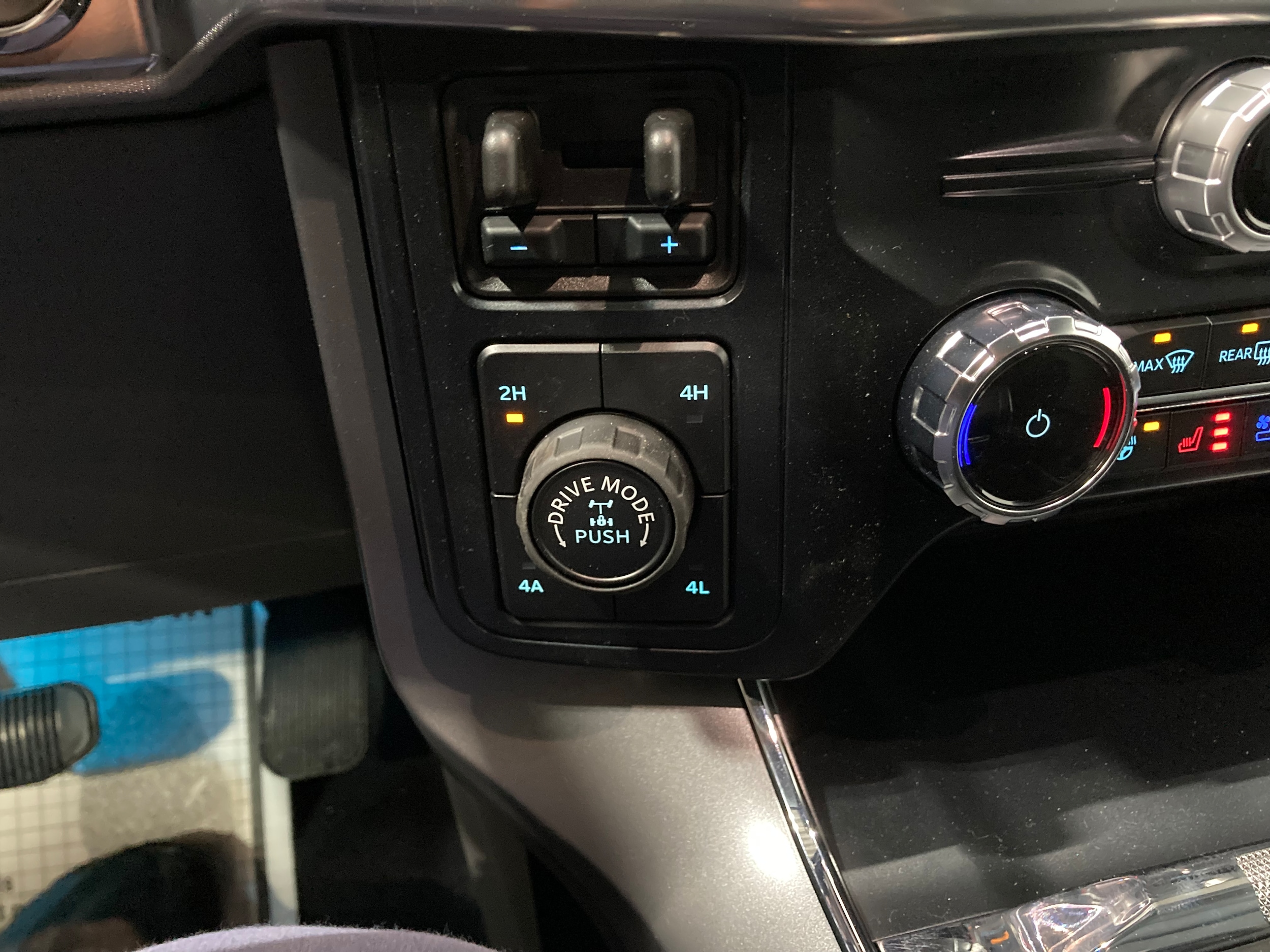 2026 Ford F-150 Lariat - Photo 34