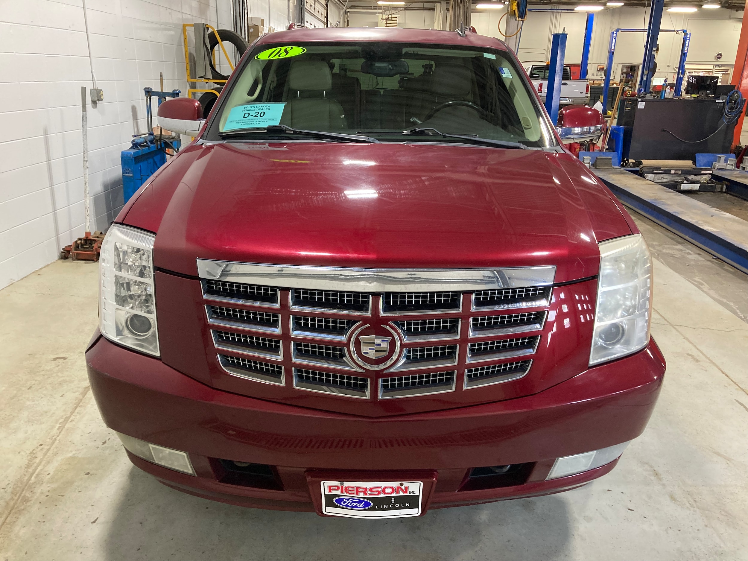 Used 2008 Cadillac Escalade Base with VIN 1GYFK63848R247001 for sale in Aberdeen, SD