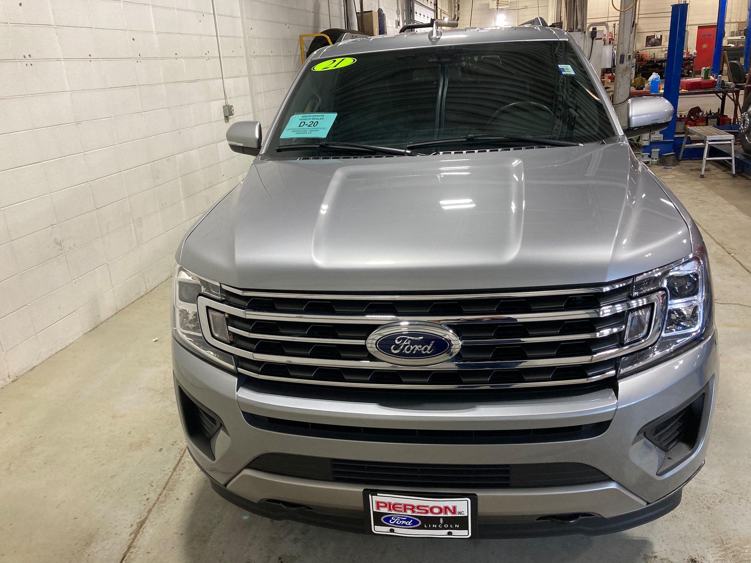 Used 2021 Ford Expedition XLT with VIN 1FMJK1JT0MEA55761 for sale in Aberdeen, SD