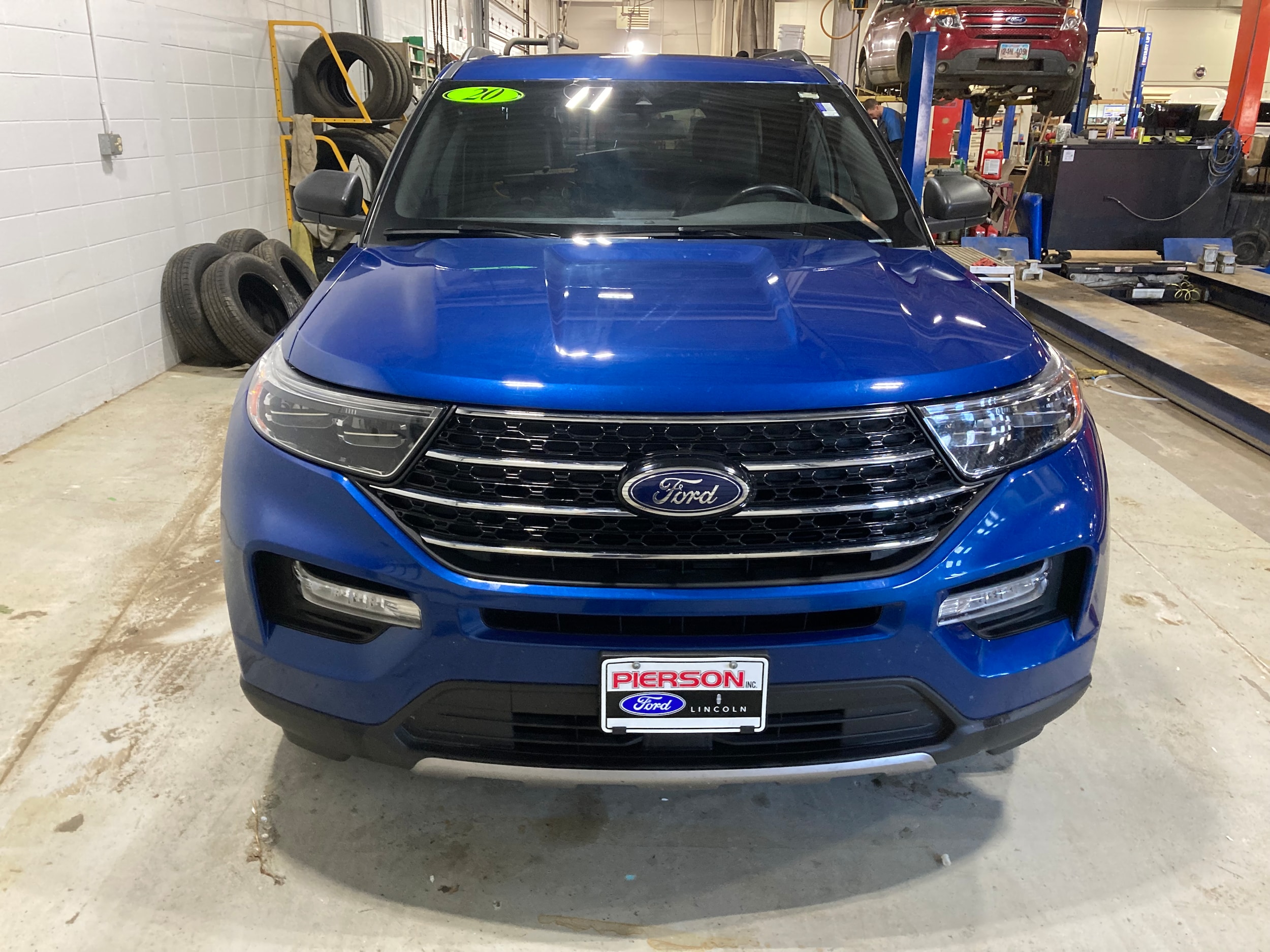 Vehicle Image 2