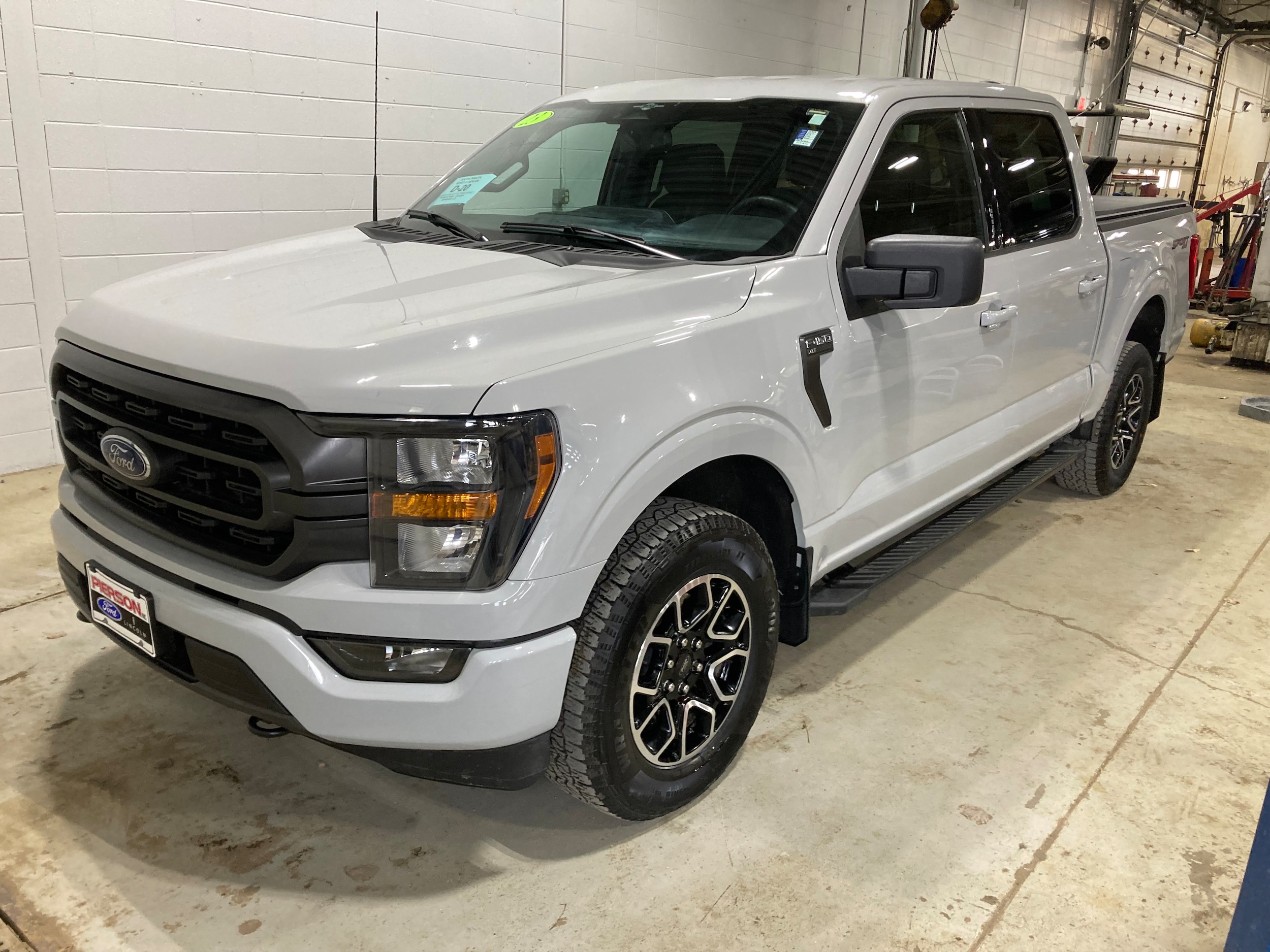 2023 Ford F-150 XLT 4x4 SuperCrew 5-1/2 Box's photo