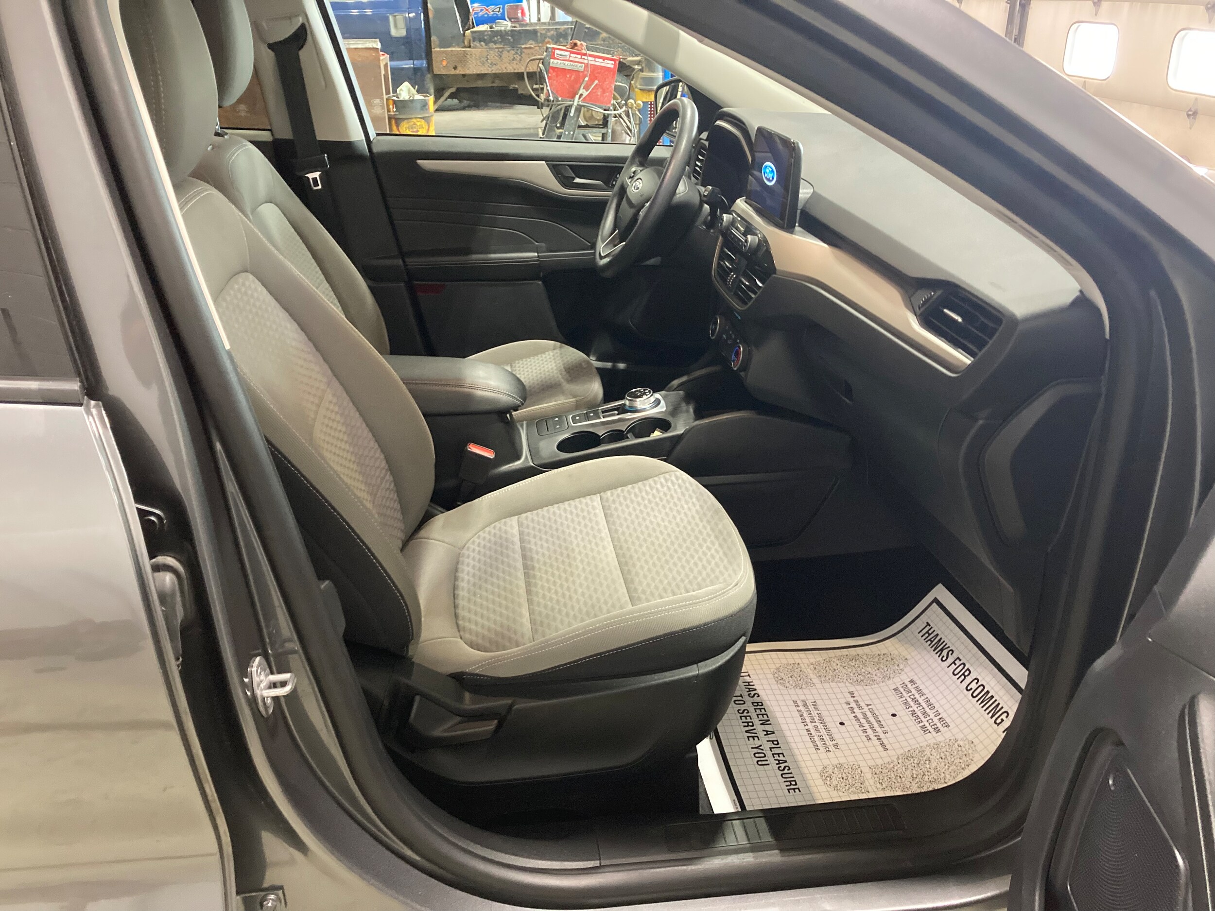 2022 Ford Escape SE photo 4
