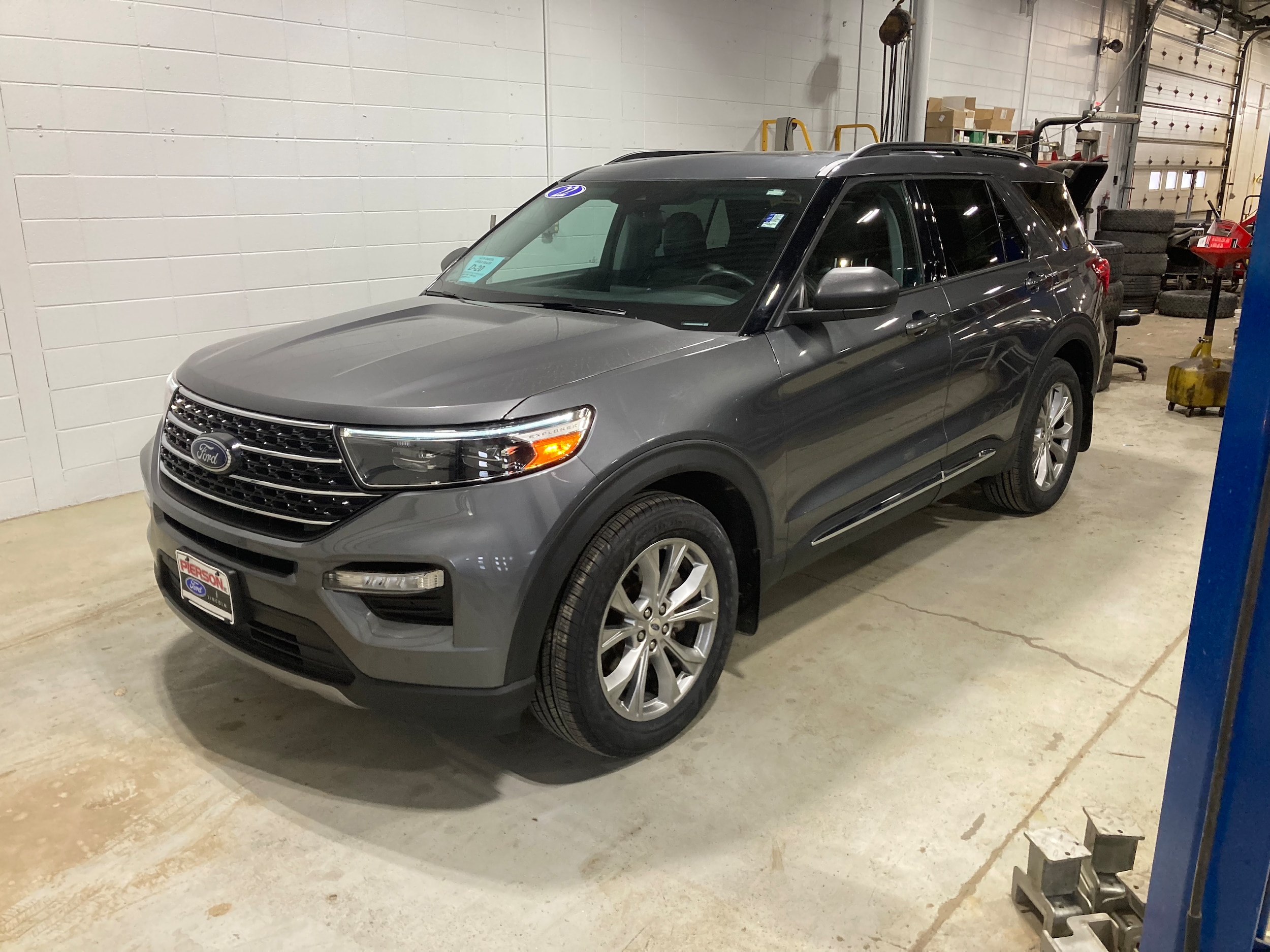 2022 Ford Explorer SUV 