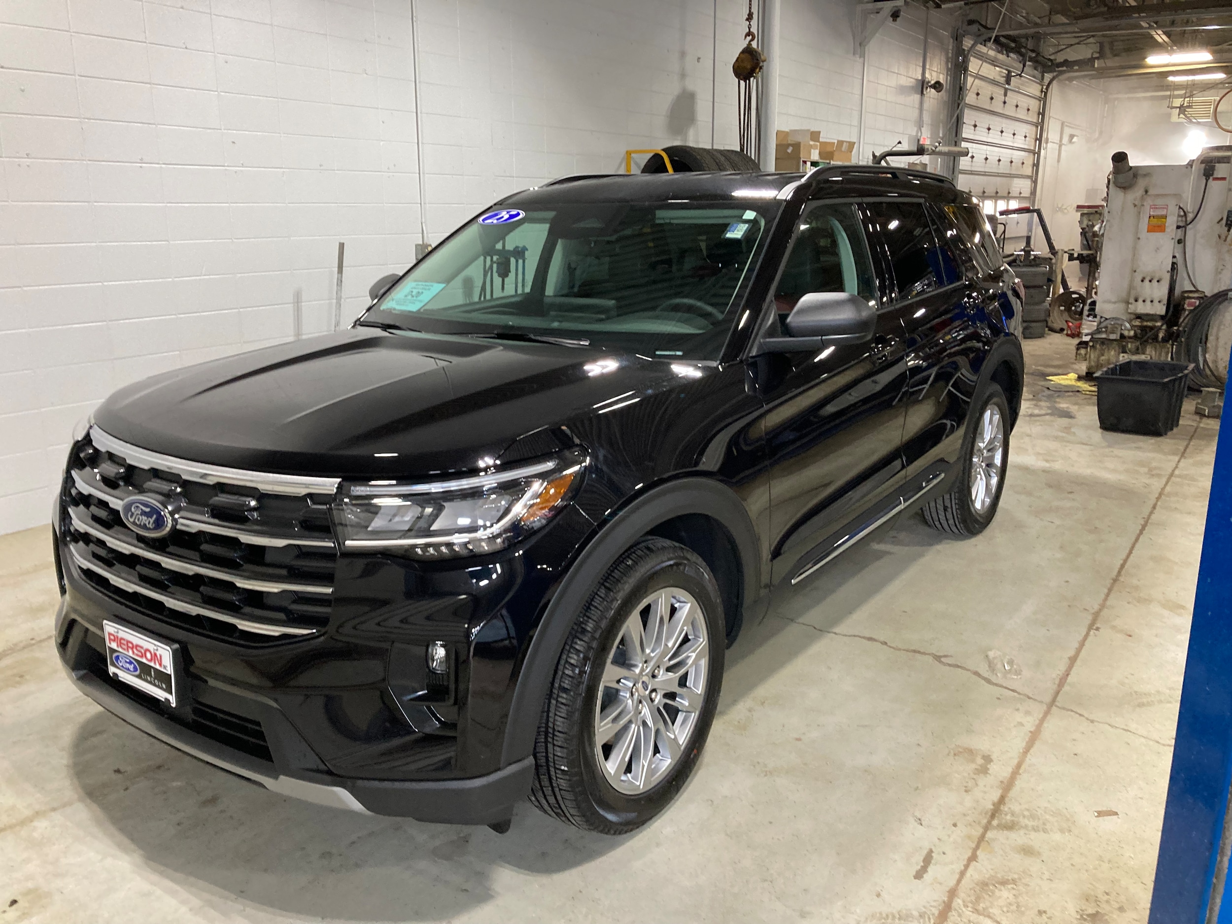 2025 Ford Explorer SUV 