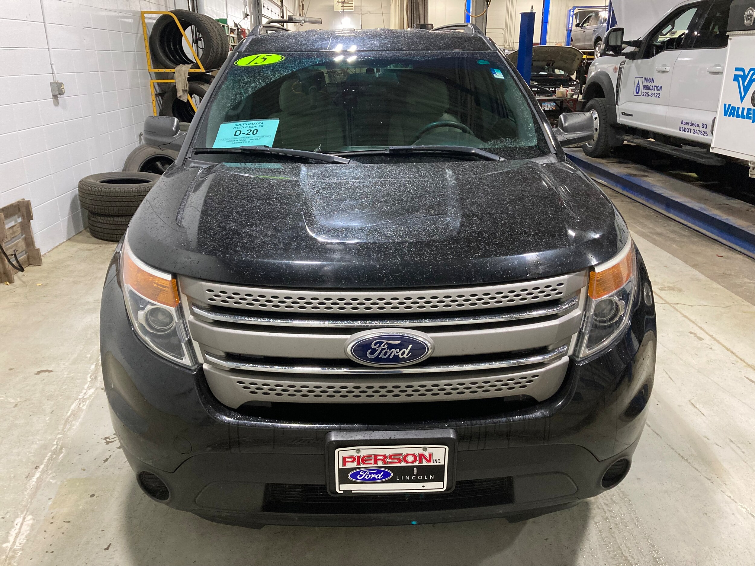 2015 Ford Explorer Base photo 2