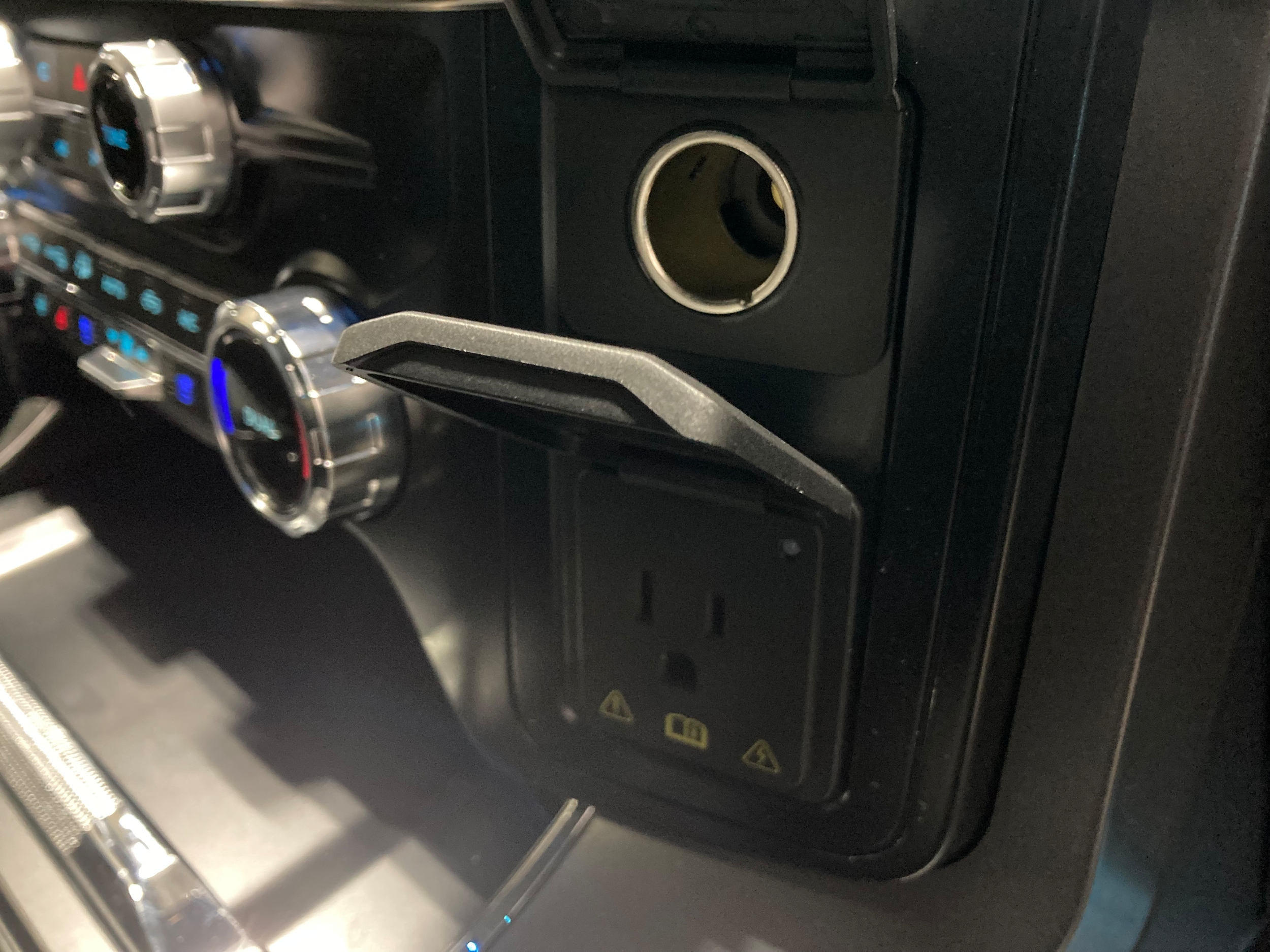 2026 Ford F-150 Lariat - Photo 6