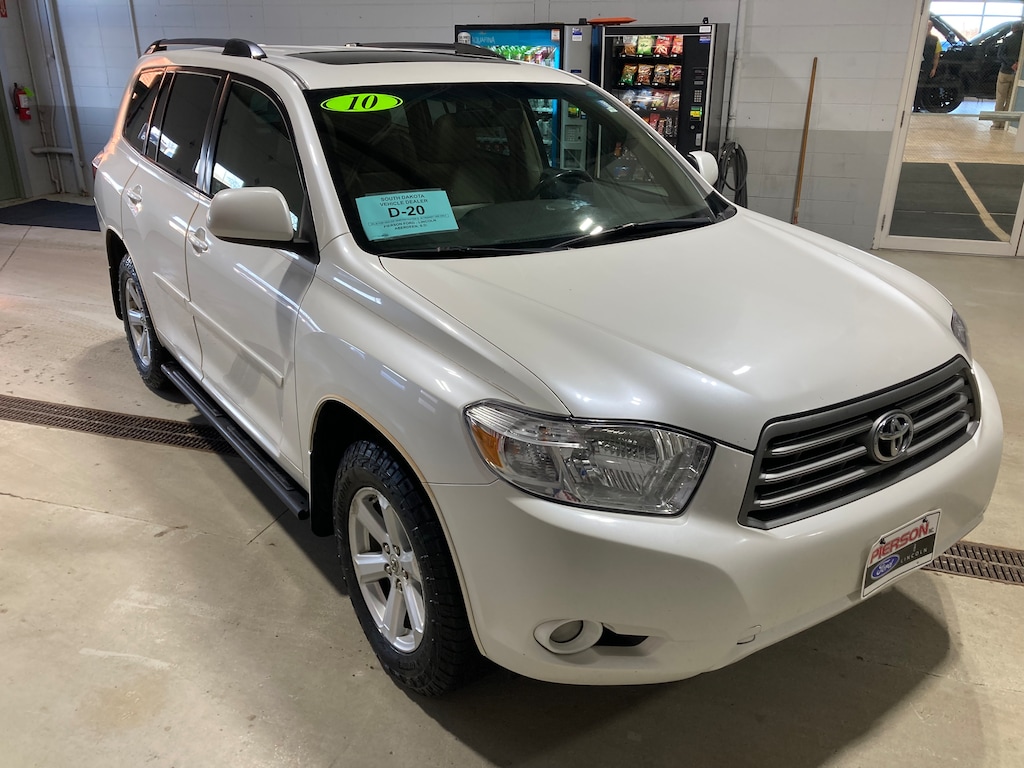 Used 2010 Toyota Highlander SE SUV