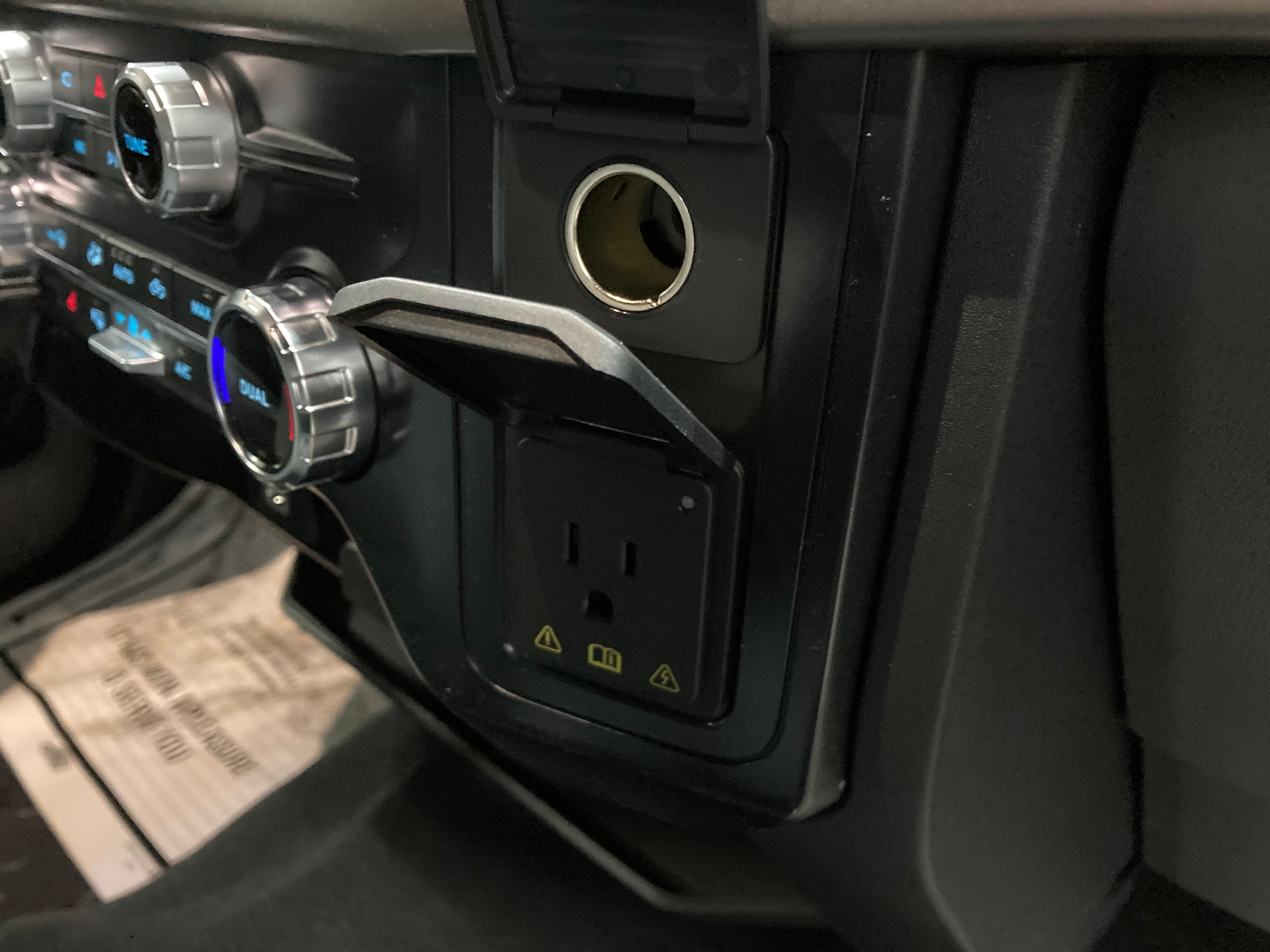 2026 Ford F-150 XLT - Photo 6