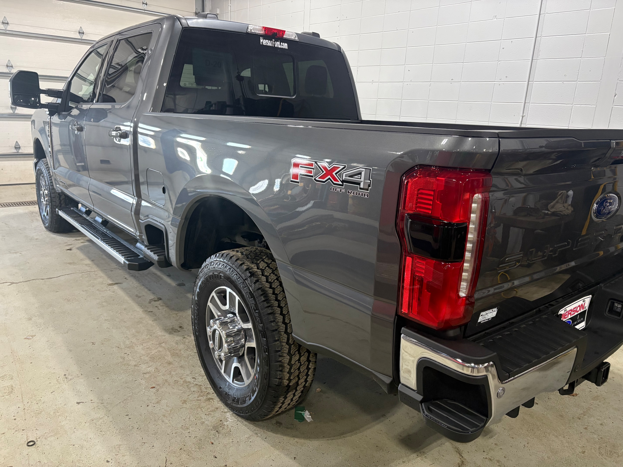 2026 Ford F-350 Super Duty Lariat - Photo 6