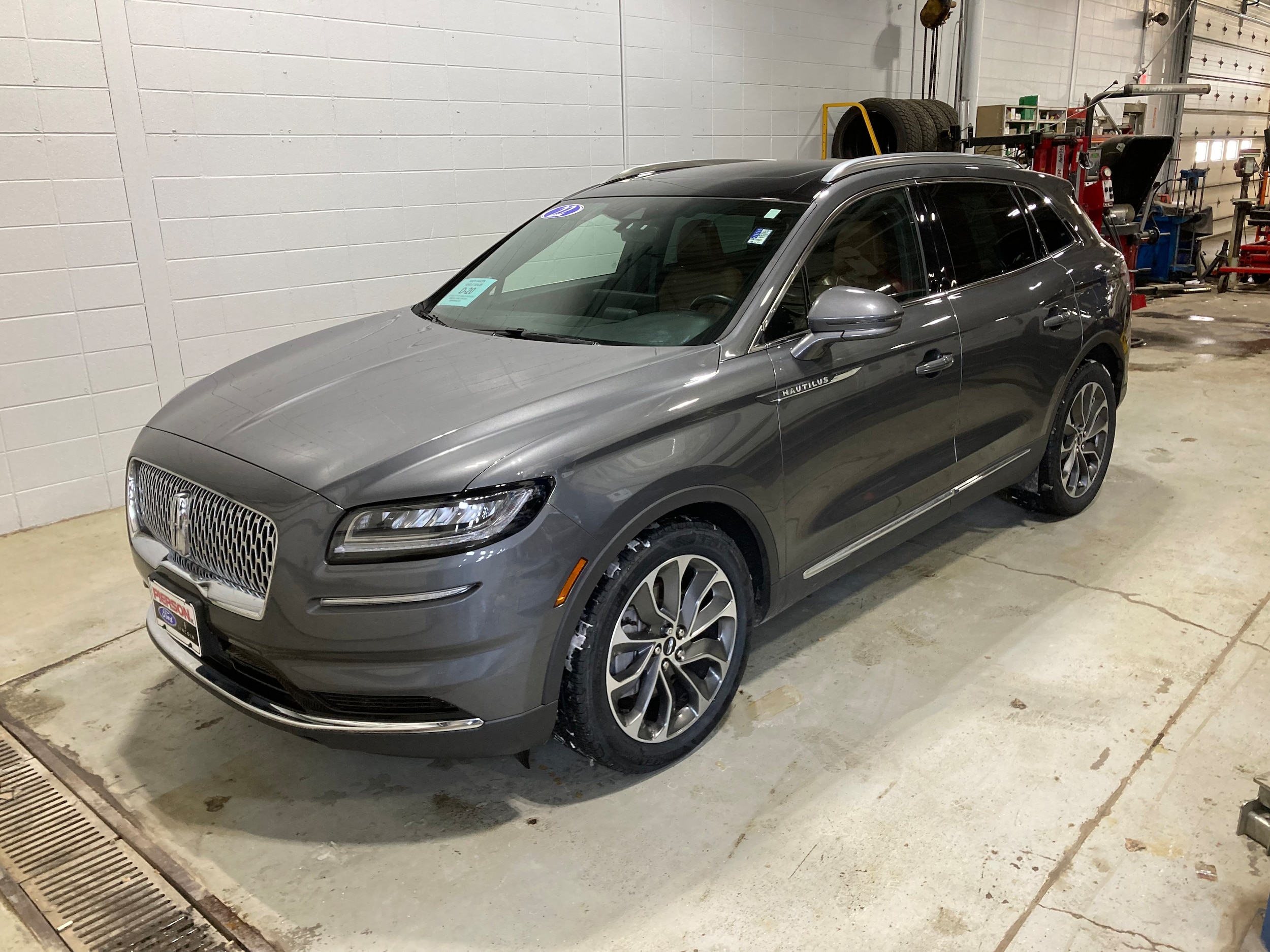 2022 Lincoln Nautilus Reserve's photo