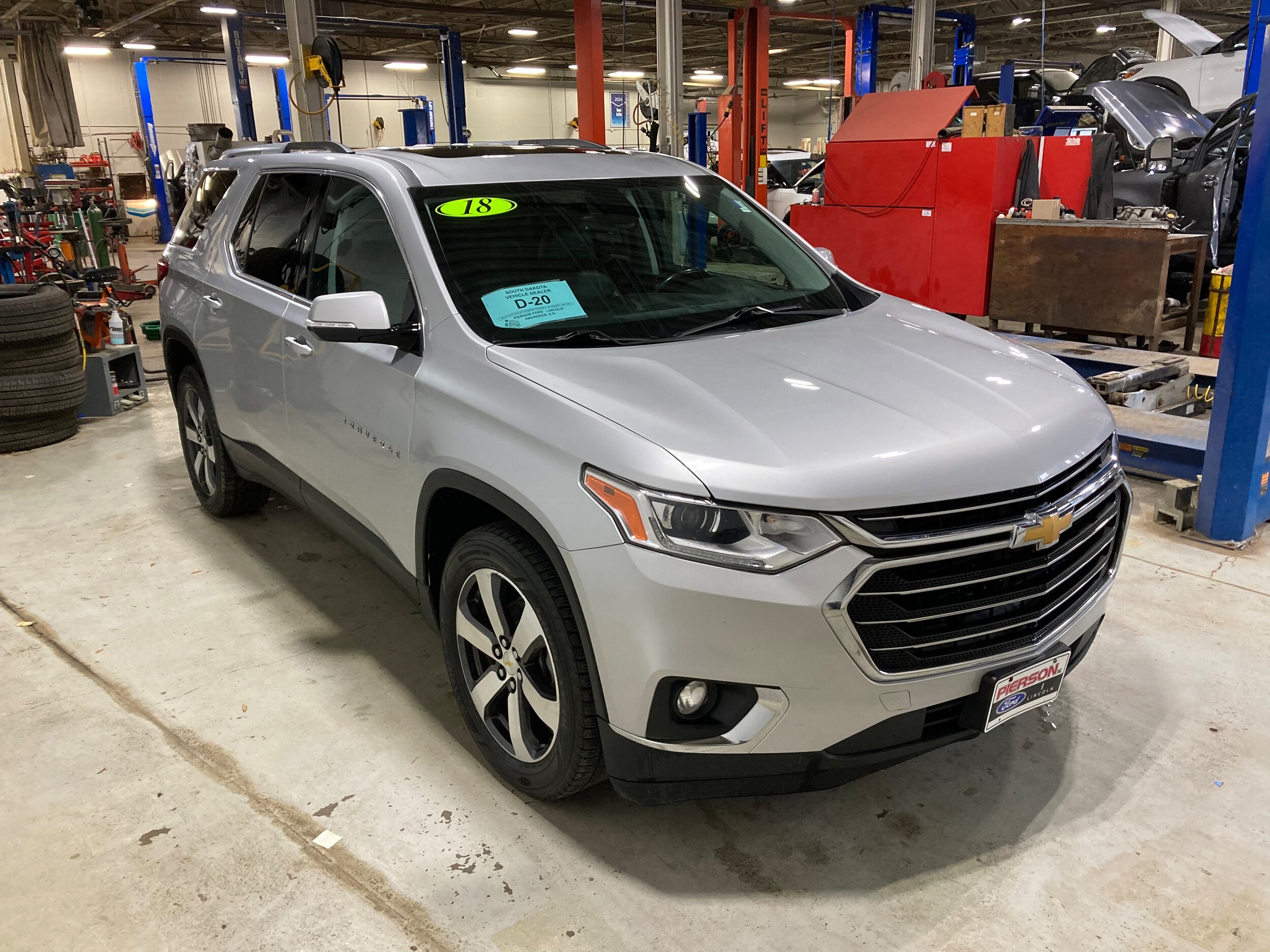 2018 Chevrolet Traverse 3LT photo 3