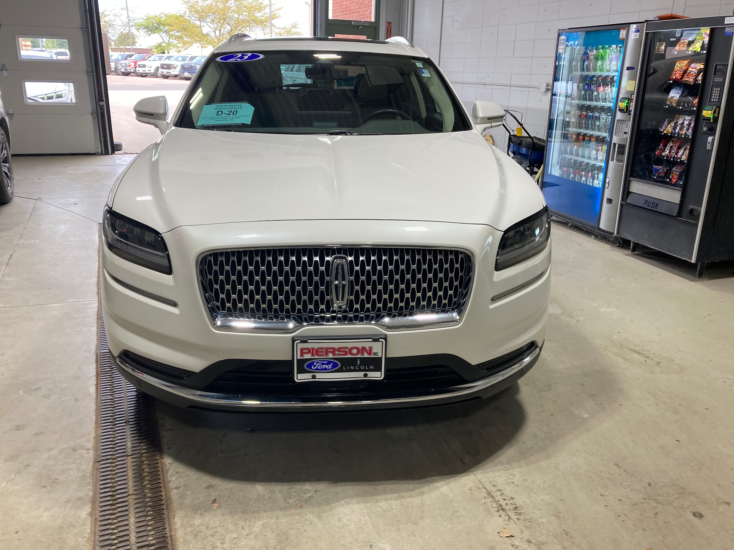 2LMPJ8KP2PBL18134