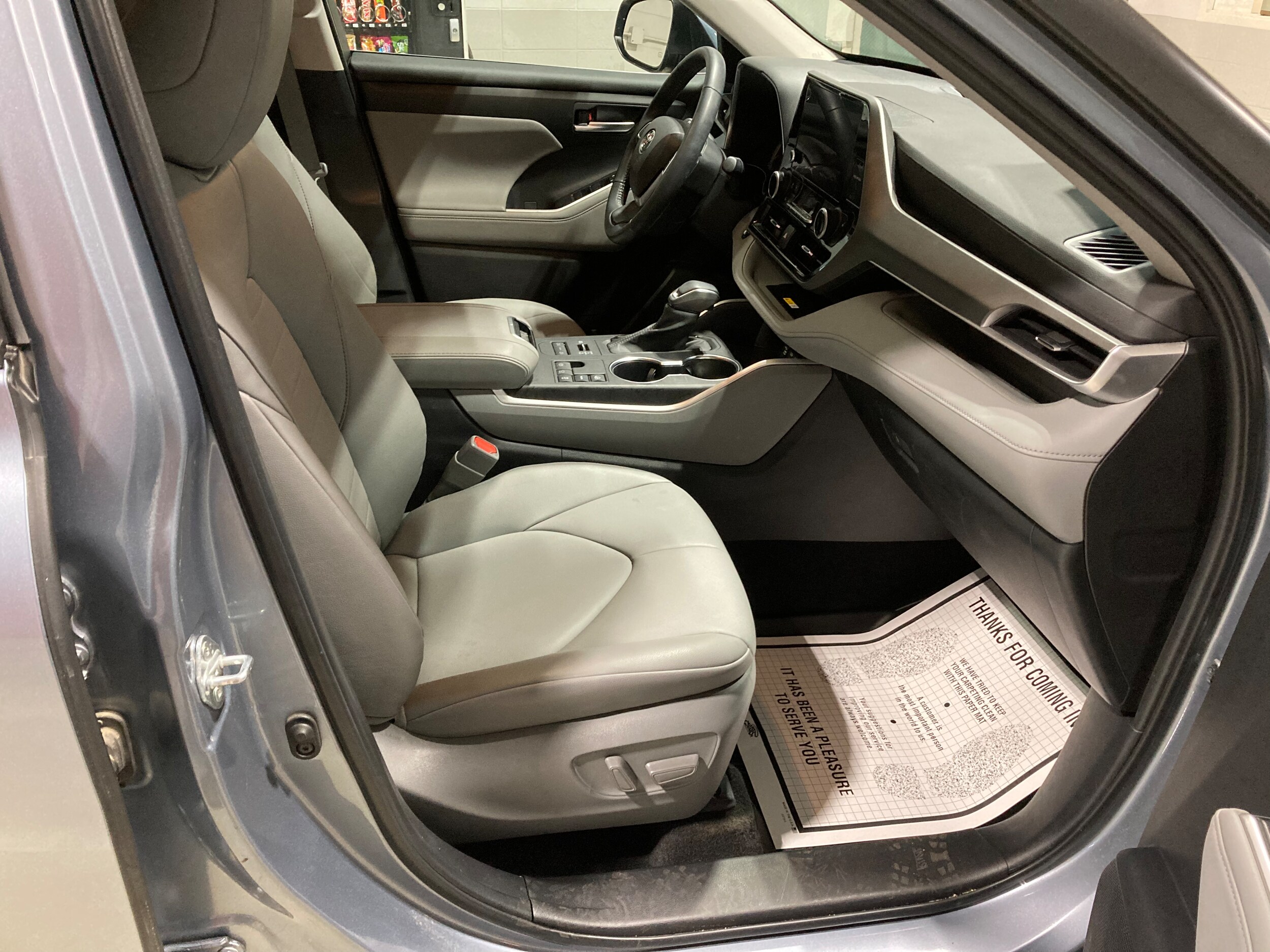 2023 Toyota Highlander Limited Platinum XLE XSE photo 4