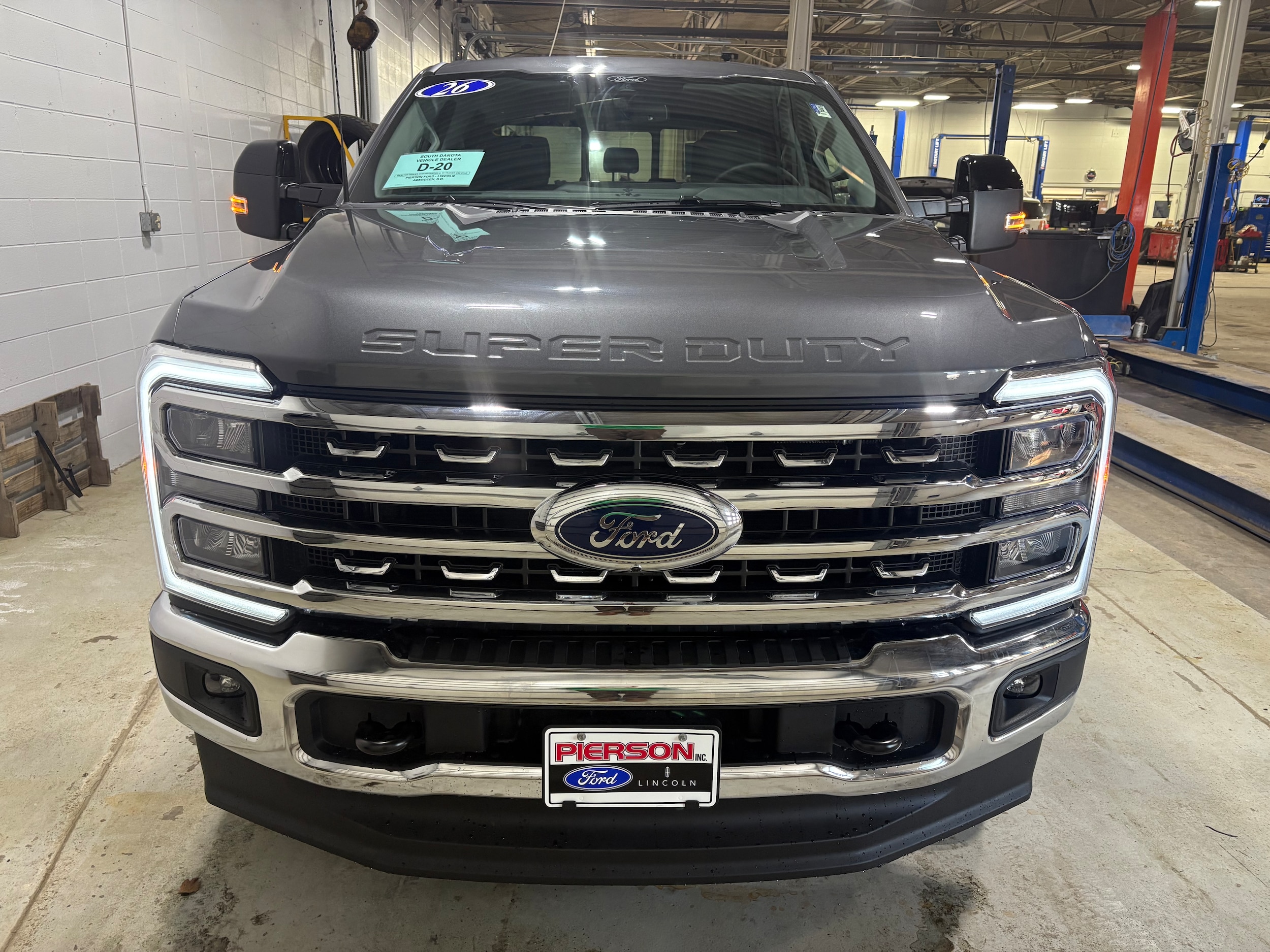 2026 Ford F-350 Super Duty Lariat - Photo 2