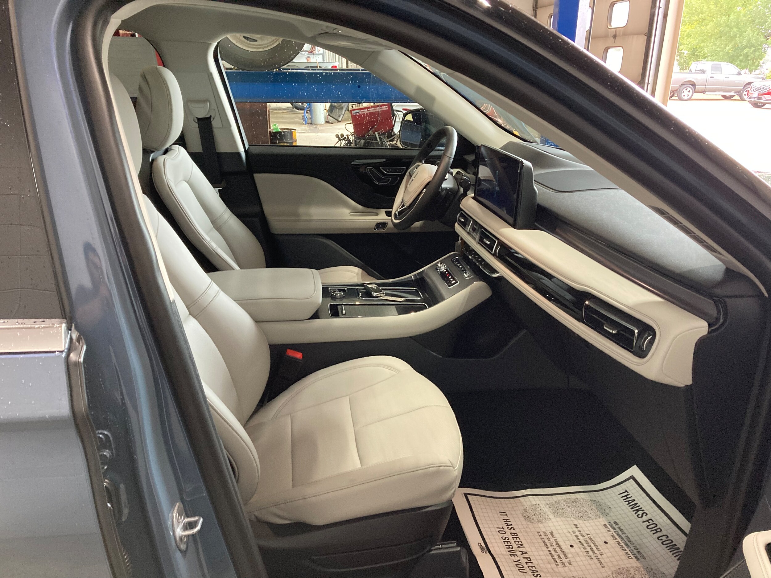 2025 Lincoln Aviator Premiere photo 4