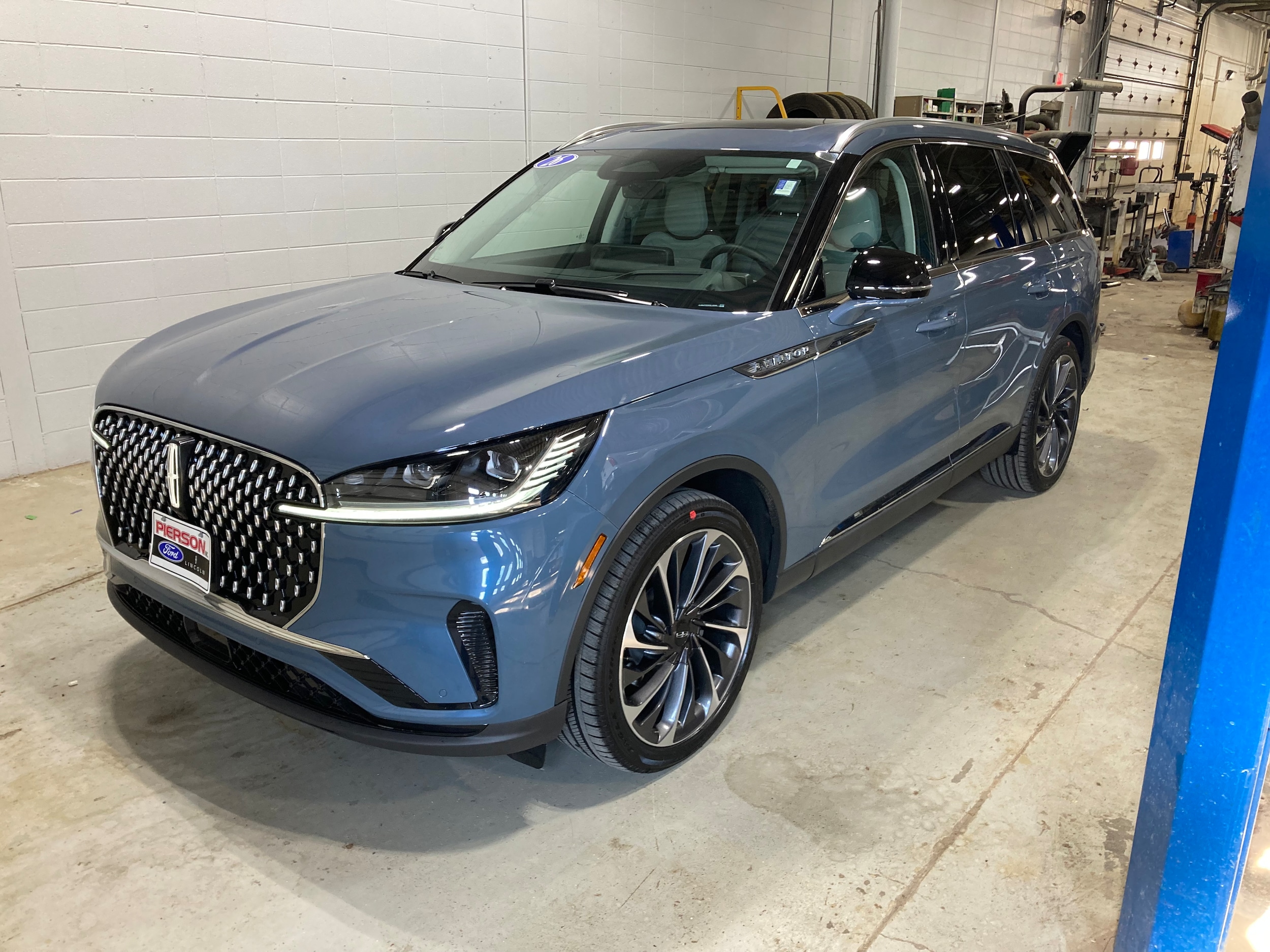 2026 Lincoln Aviator Reserve AWD's photo