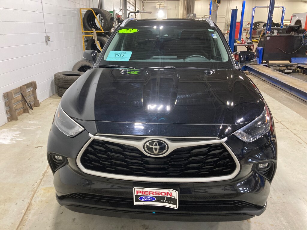 Used 2023 Toyota Highlander XLE SUV