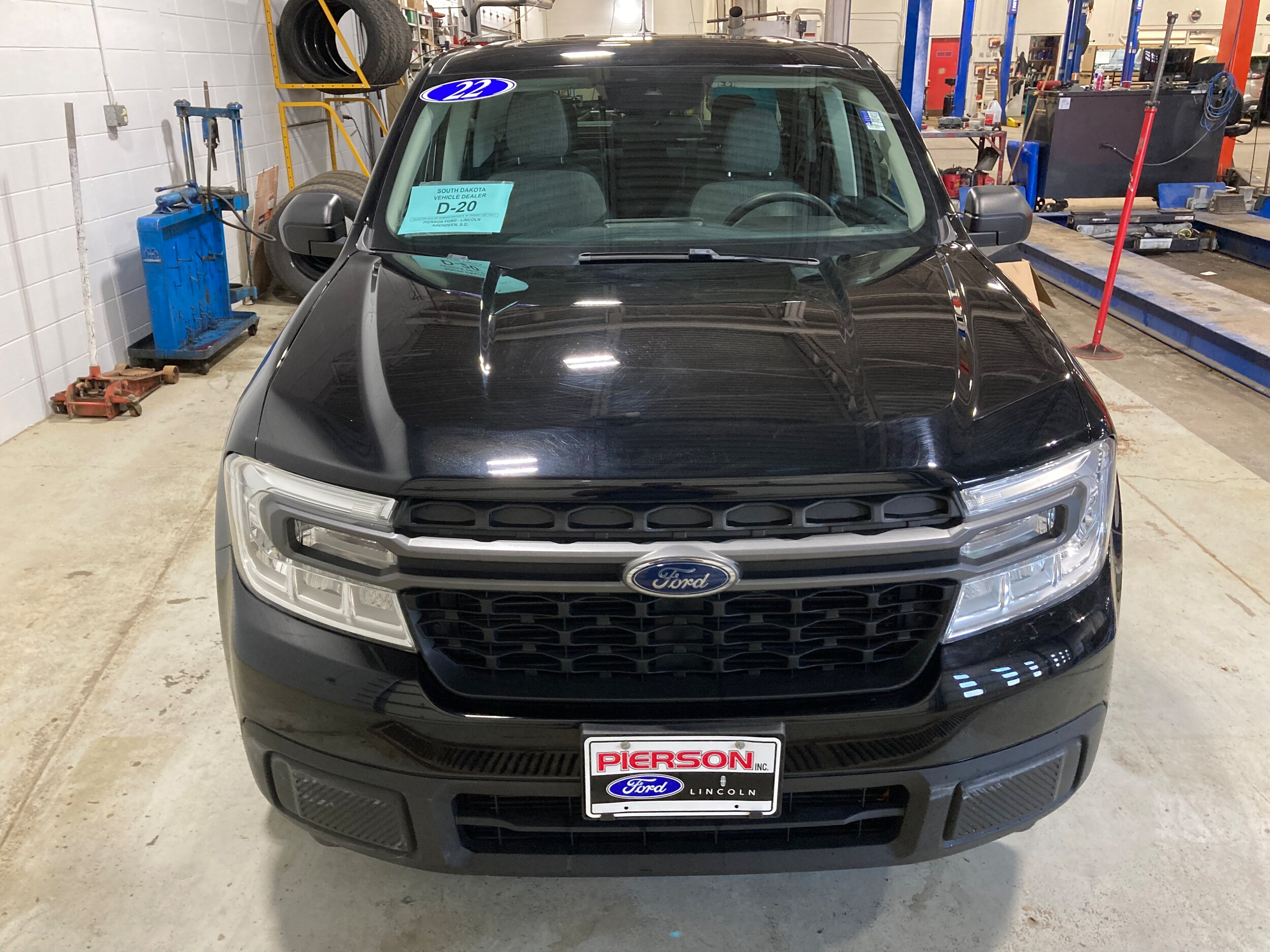 2022 Ford Maverick XLT photo 2