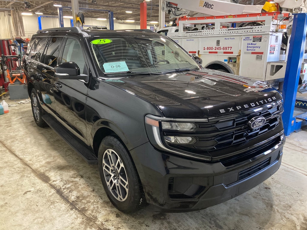 Used 2025 Ford Expedition Max Active SUV