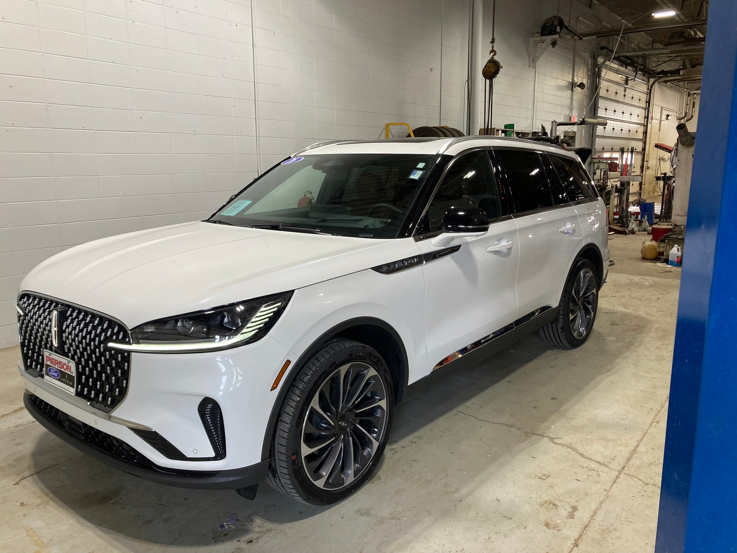 2026 Lincoln Aviator Reserve AWD's photo