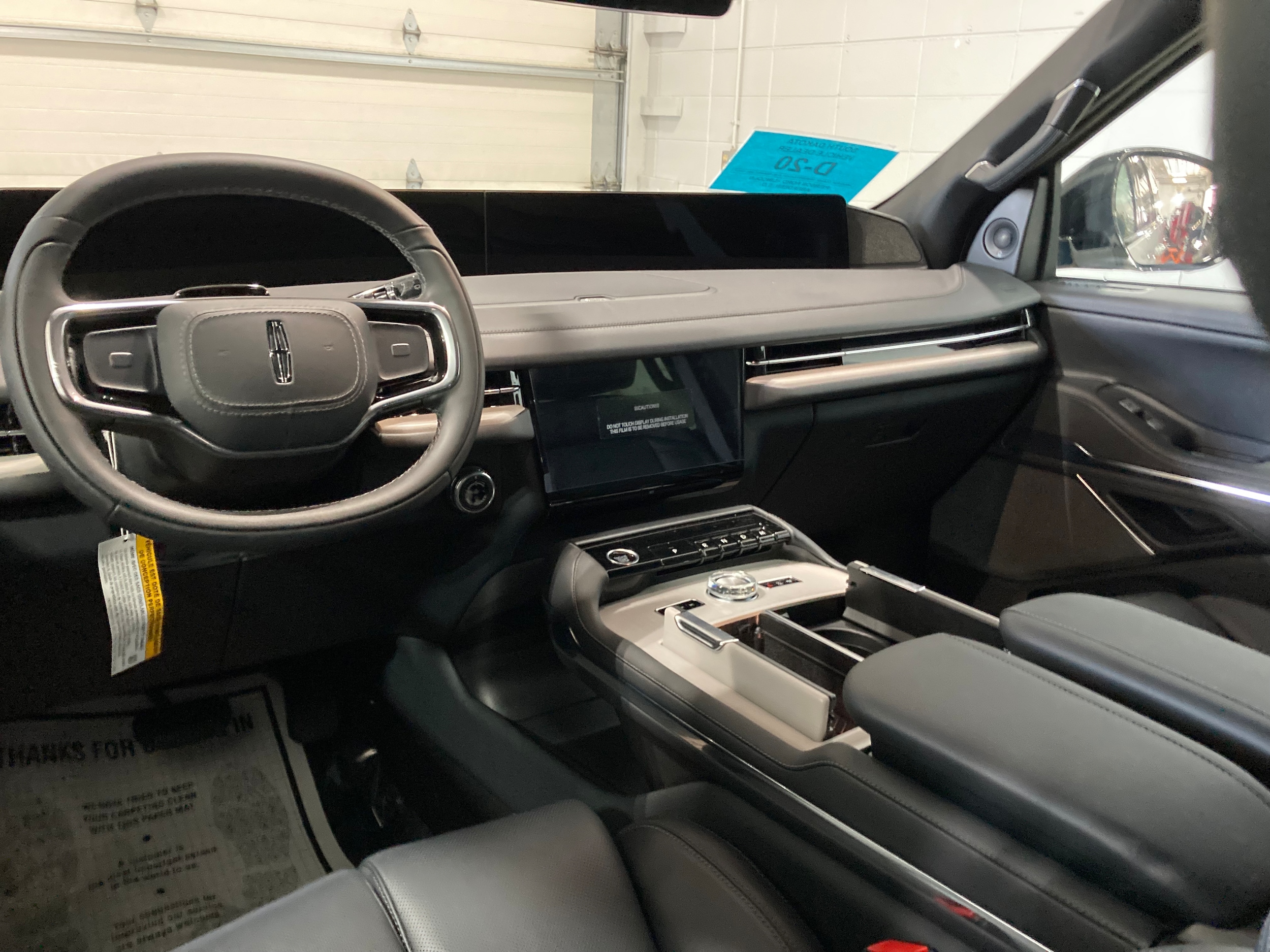 2025 Lincoln Navigator Reserve L - Photo 23