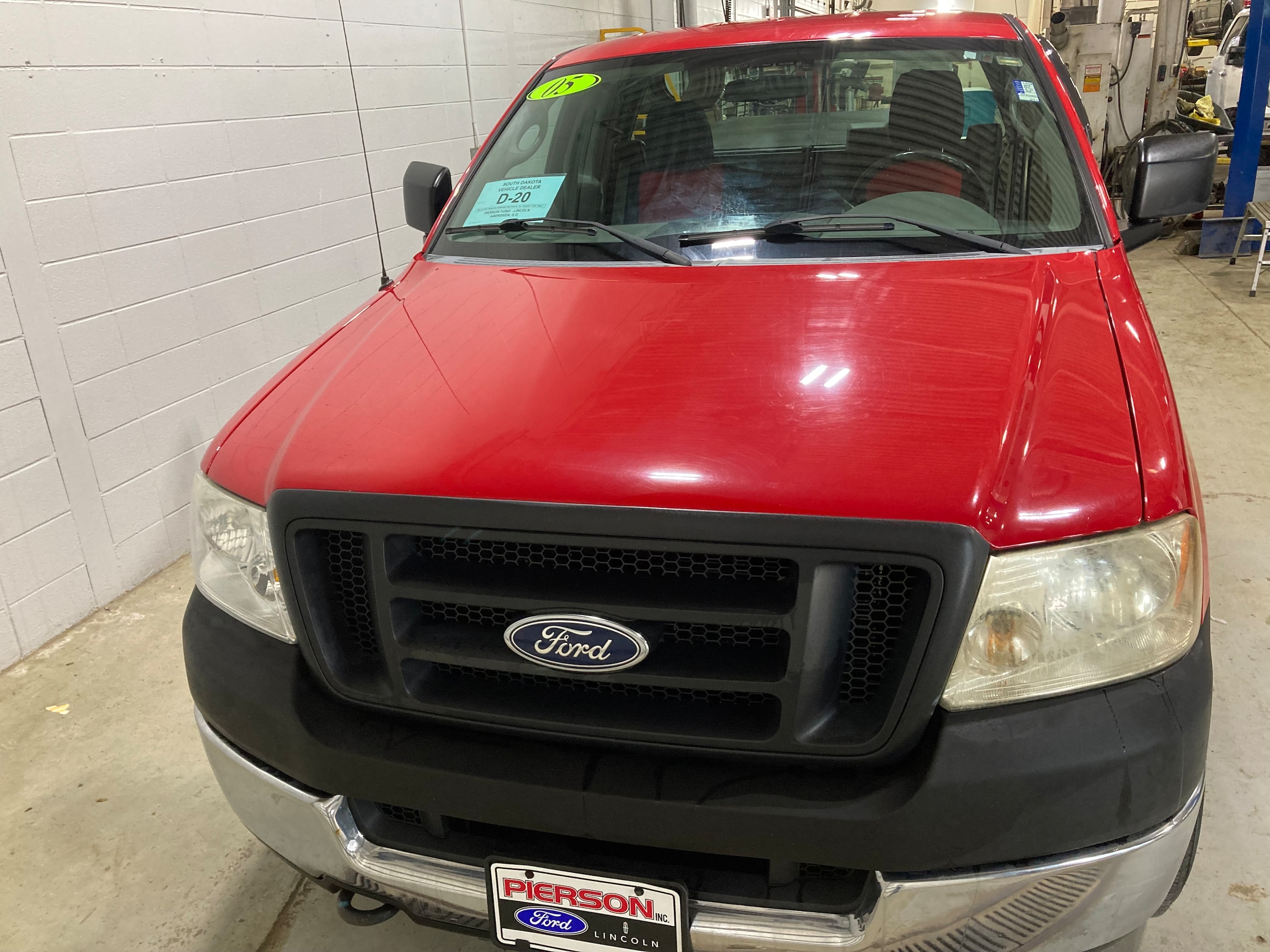 Used 2005 Ford F-150 XL with VIN 1FTRF14W35NB40855 for sale in Aberdeen, SD