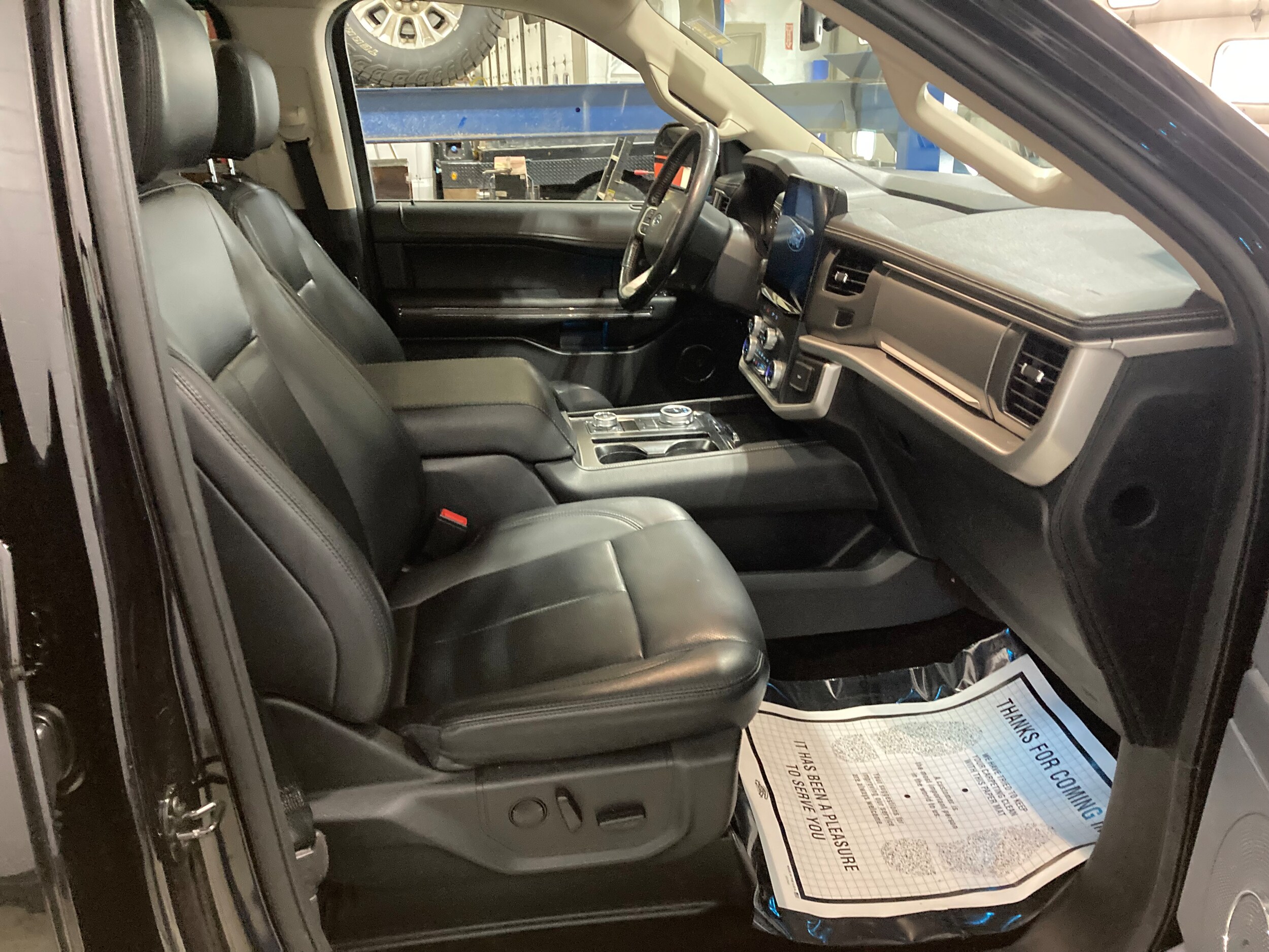 2022 Ford Expedition MAX XLT photo 4