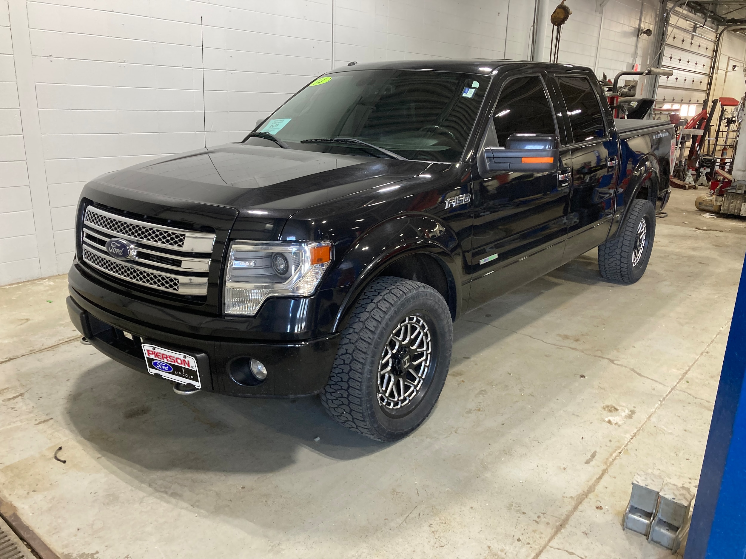 2014 Ford F-150 Limited 4x4 SuperCrew 145-in's photo