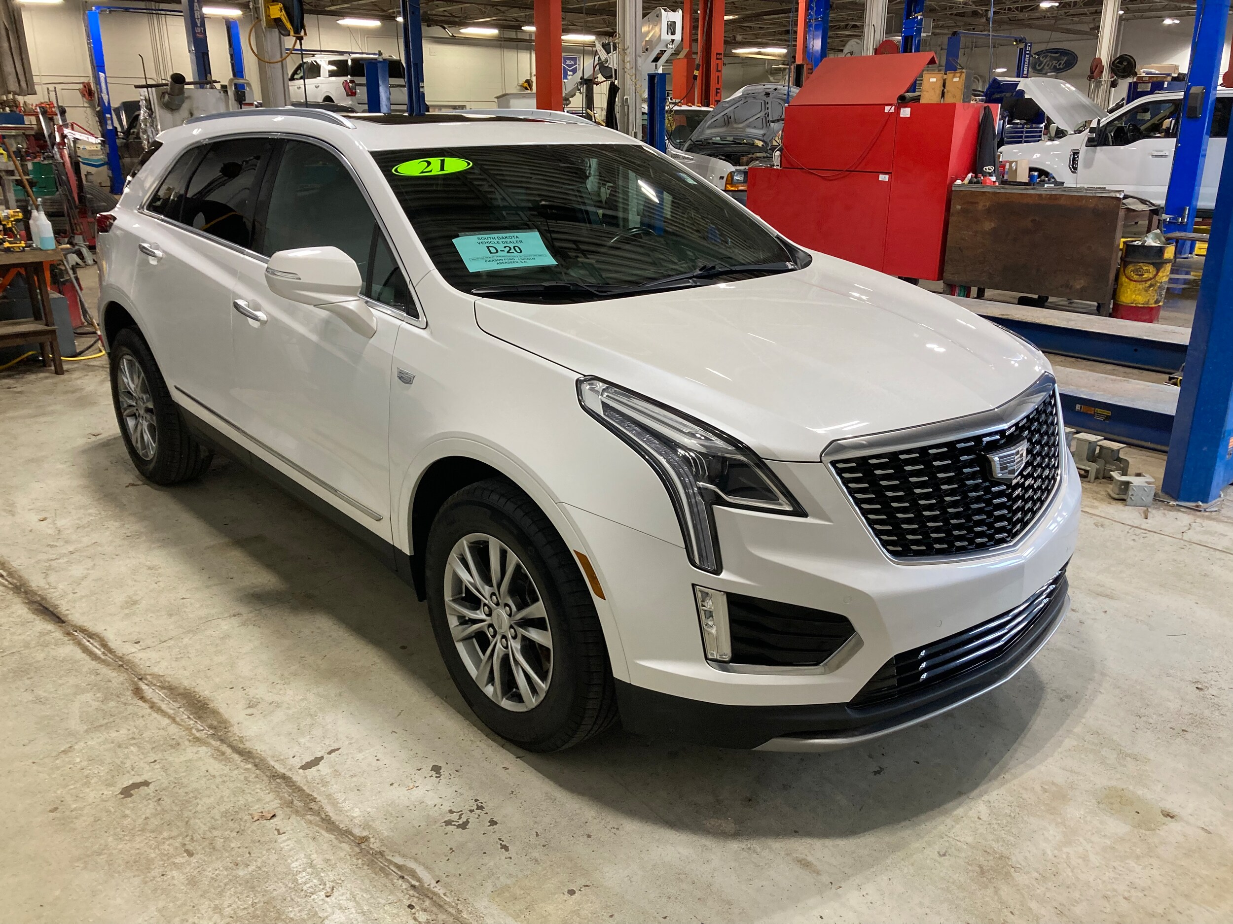 2021 Cadillac XT5 Premium Luxury photo 3