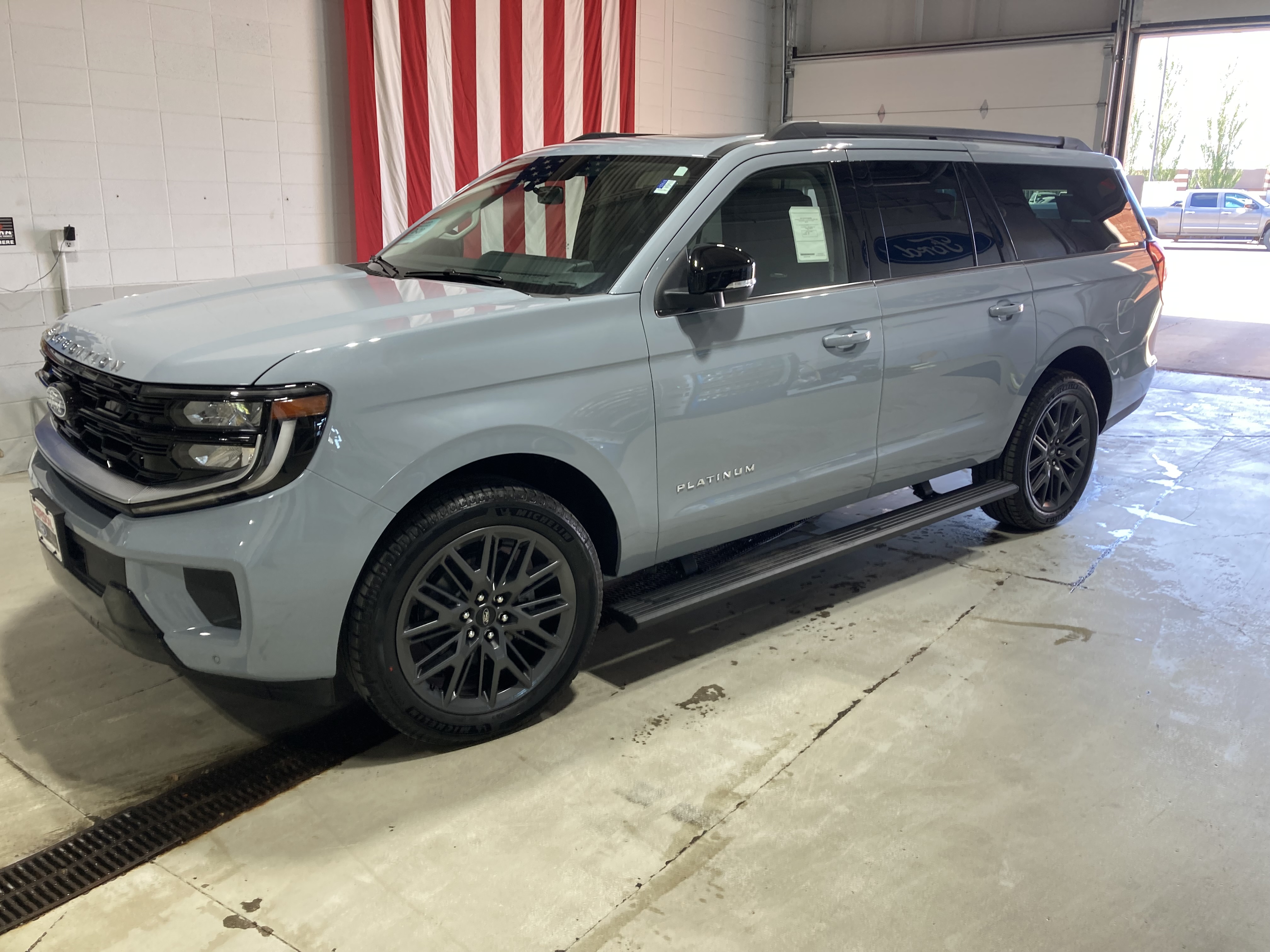 2027 Ford Expedition Max Platinum SUV