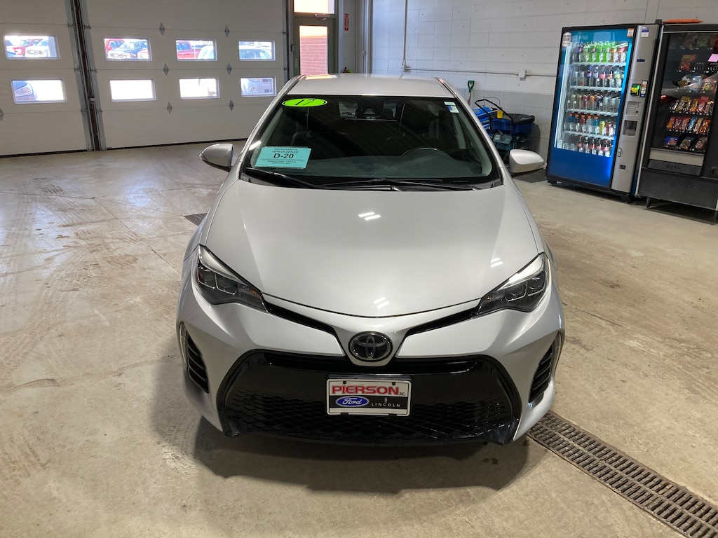 Used 2017 Toyota Corolla SE Sedan
