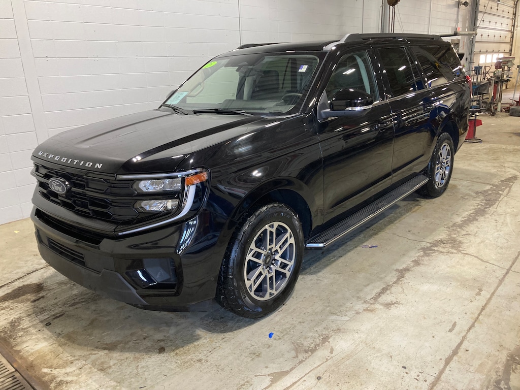 Used 2025 Ford Expedition Max Active SUV