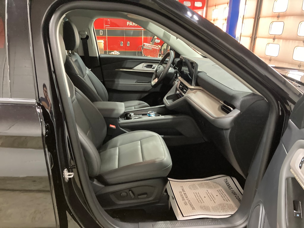 New 2025 Ford Explorer Active SUV