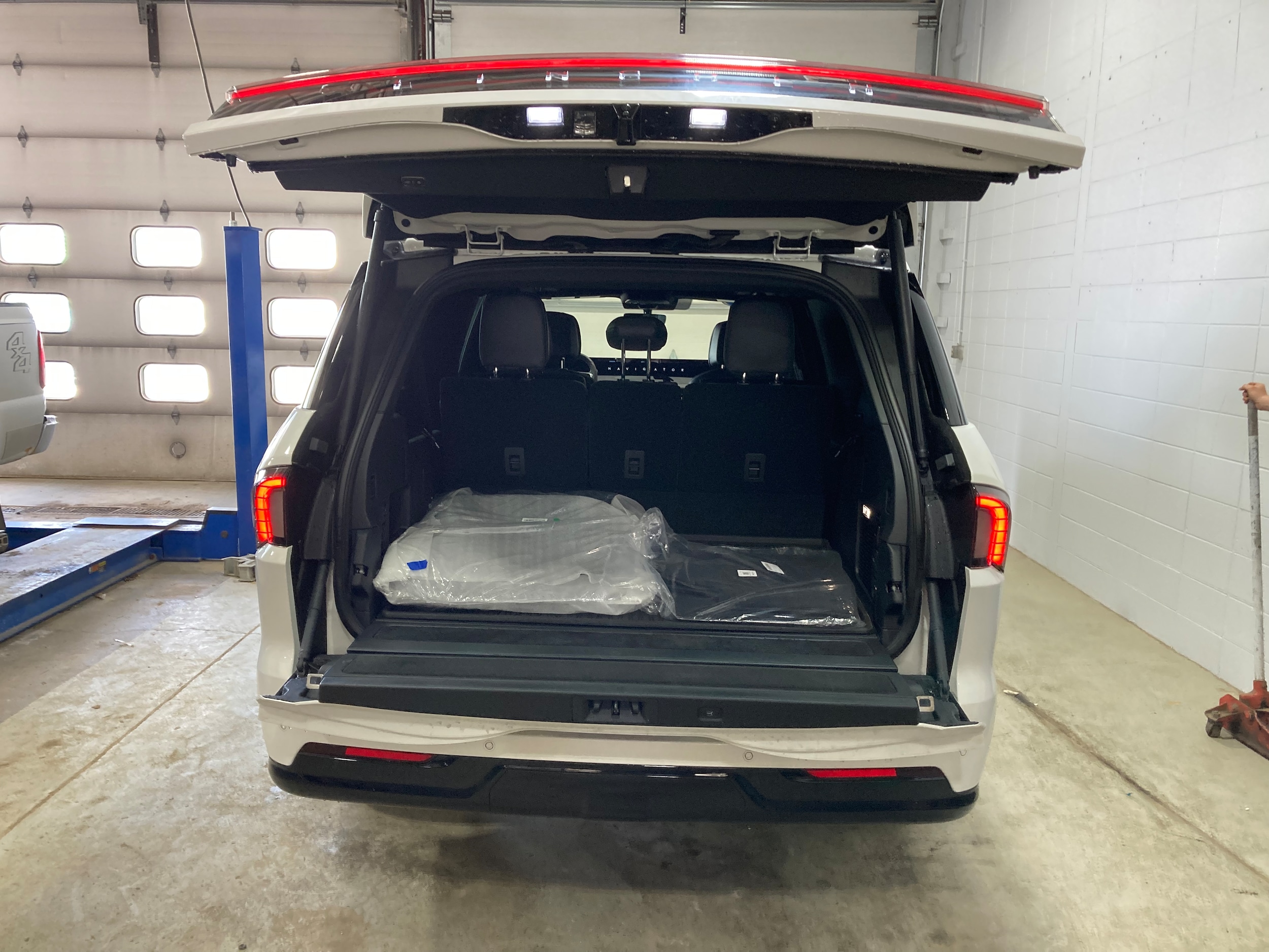 2025 Lincoln Navigator Reserve L - Photo 17