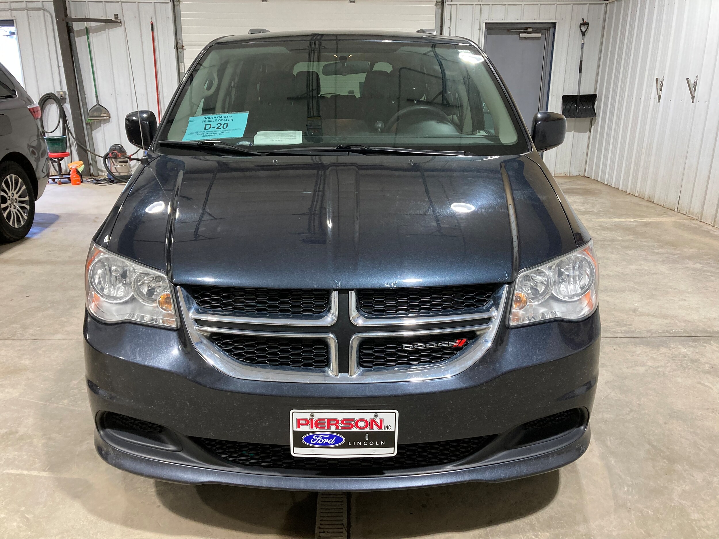 Used 2013 Dodge Grand Caravan SXT with VIN 2C4RDGCG2DR607963 for sale in Aberdeen, SD