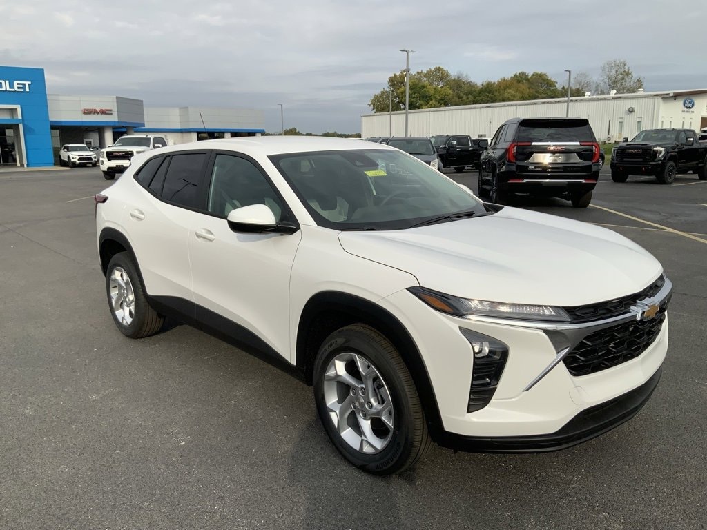 New 2026 Chevrolet Trax LS SUV