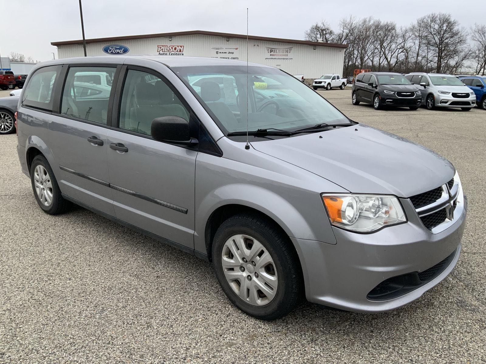 Used 2015 Dodge Grand Caravan American Value Package with VIN 2C4RDGBGXFR600733 for sale in Clinton, IN