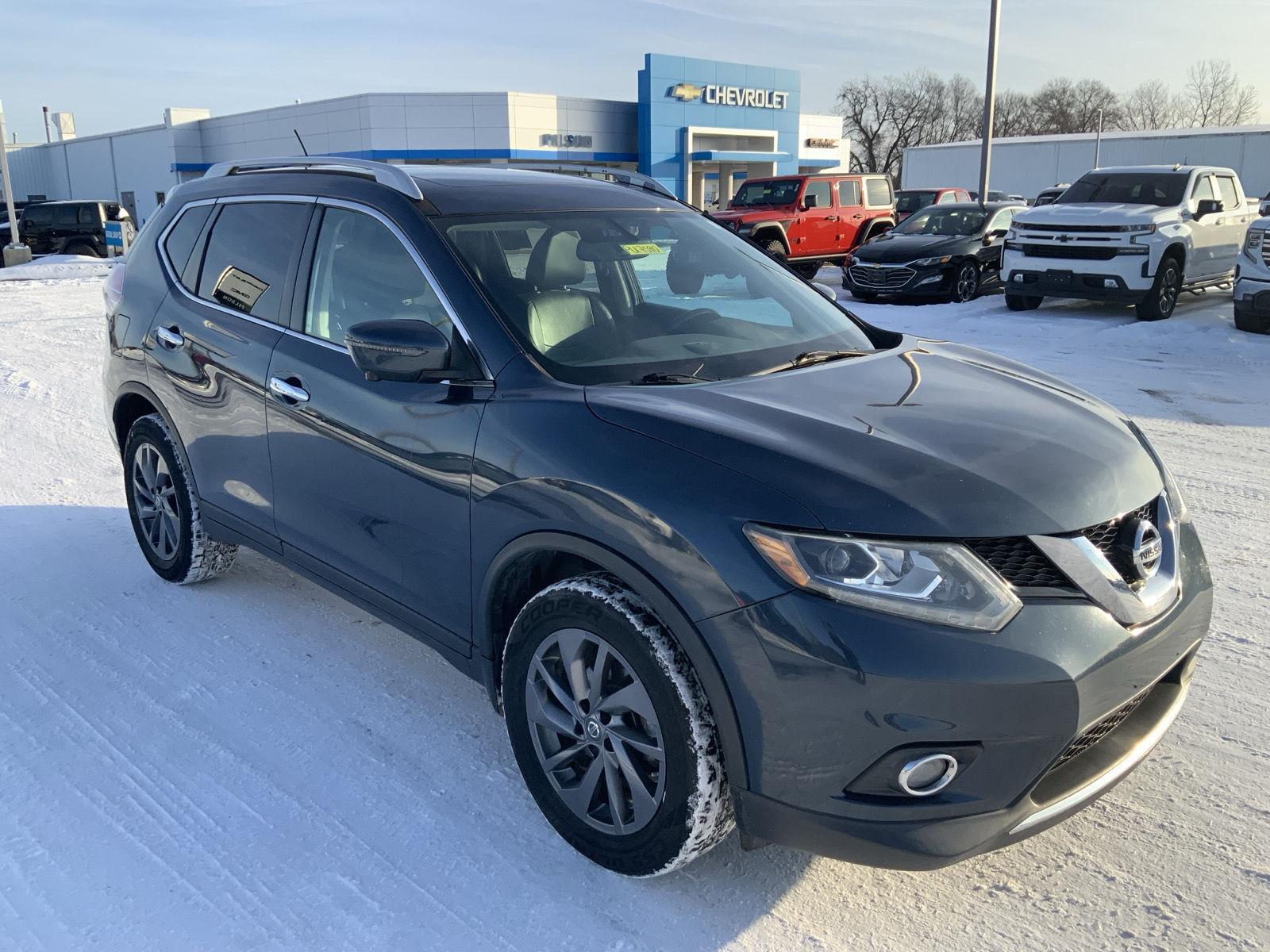 Used 2016 Nissan Rogue SL with VIN 5N1AT2MVXGC787587 for sale in Clinton, IN