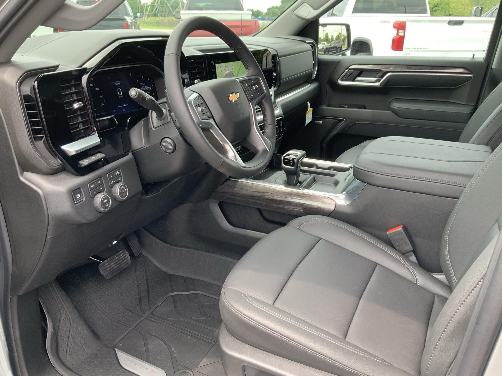 2026 Chevrolet Silverado 1500 LTZ - Photo 26