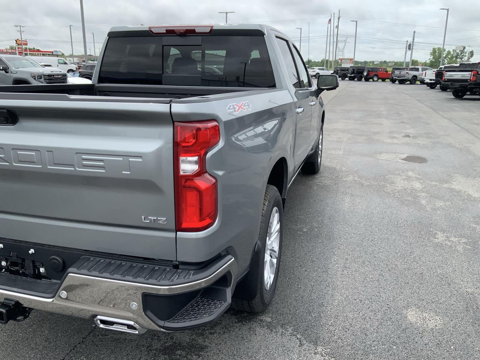 2026 Chevrolet Silverado 1500 LTZ - Photo 17