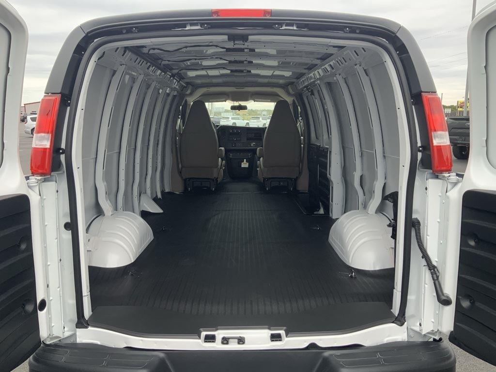 2025 Chevrolet Express Cargo Work Van - Photo 9