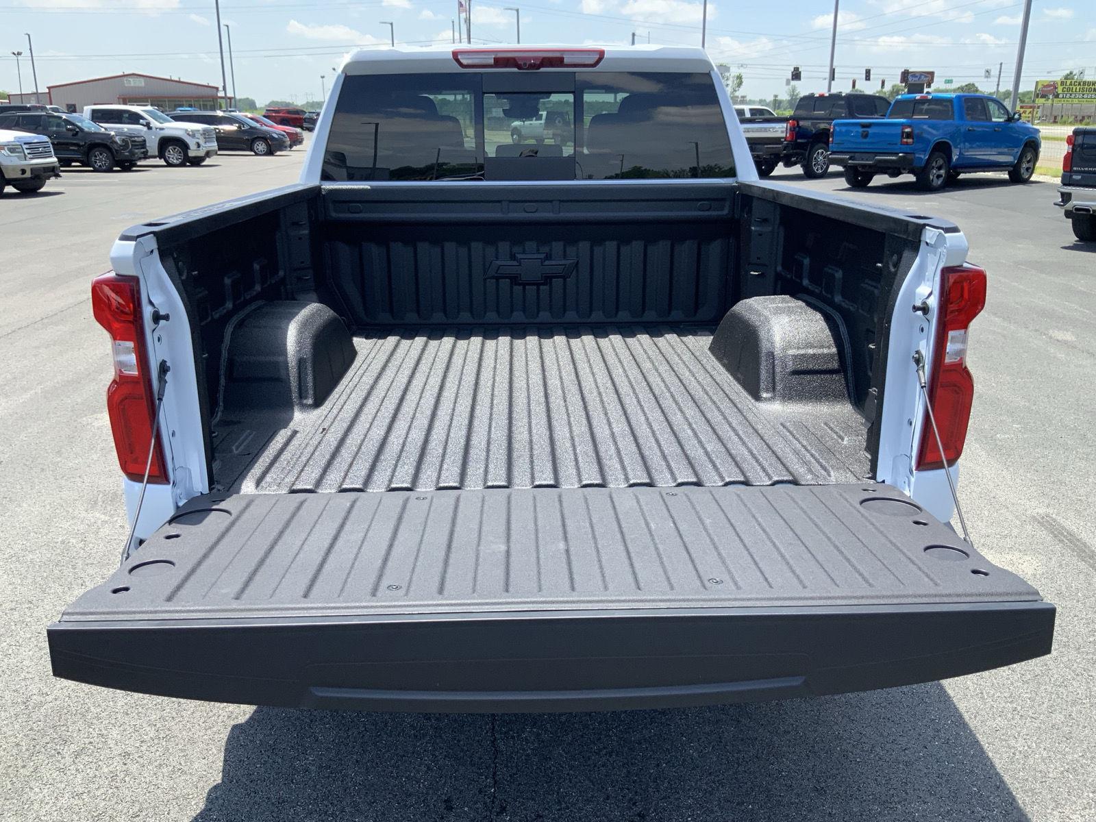 2026 Chevrolet Silverado 1500 LTZ - Photo 10