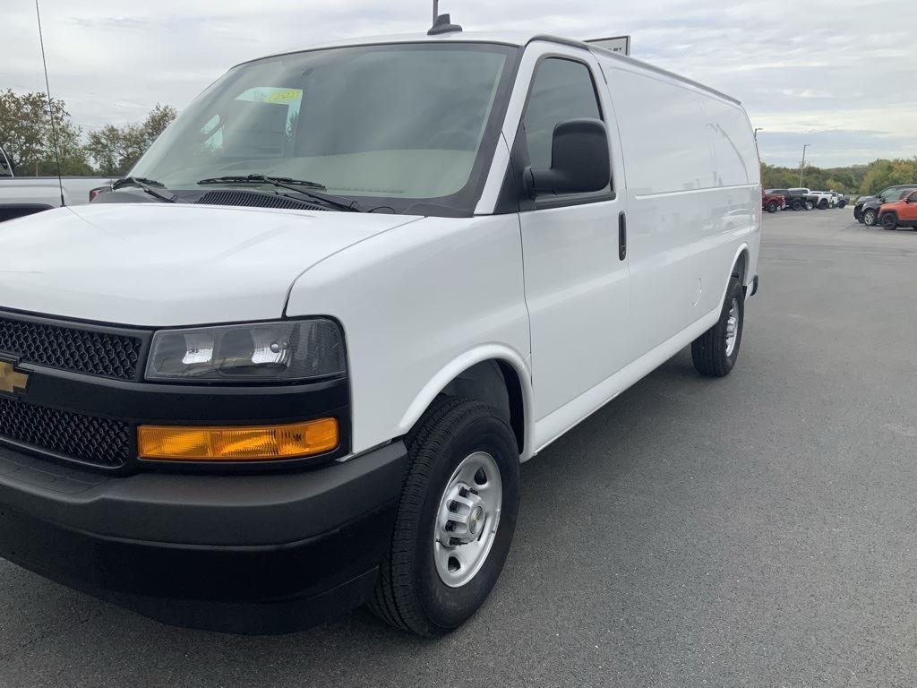 2025 Chevrolet Express Cargo Work Van - Photo 14