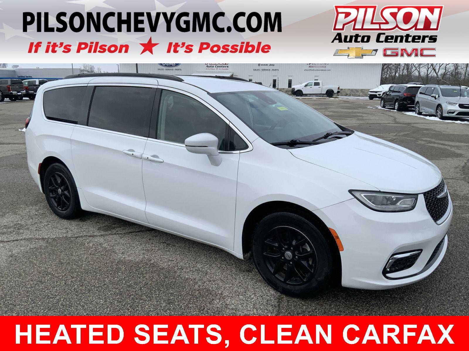 2022 Chrysler Pacifica Touring L's photo