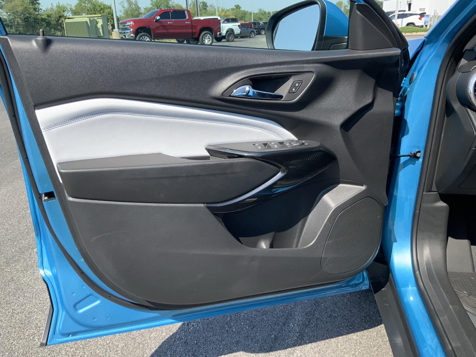 2026 Chevrolet Trax LT - Photo 15
