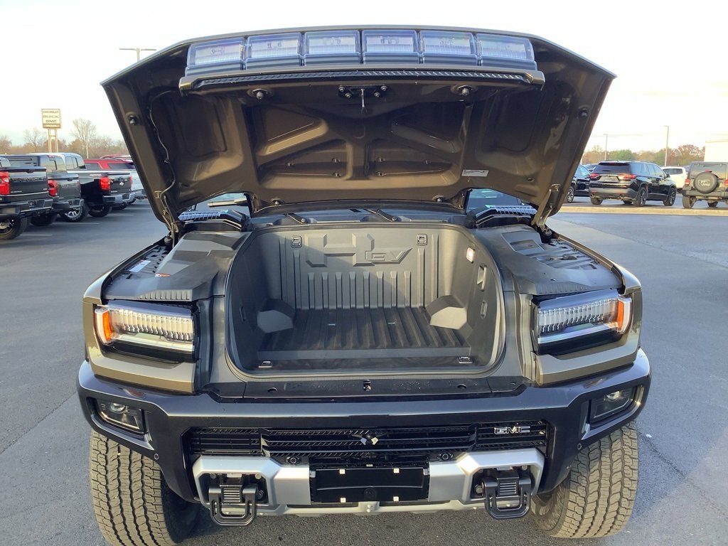 2025 Gmc Hummer EV photo 2