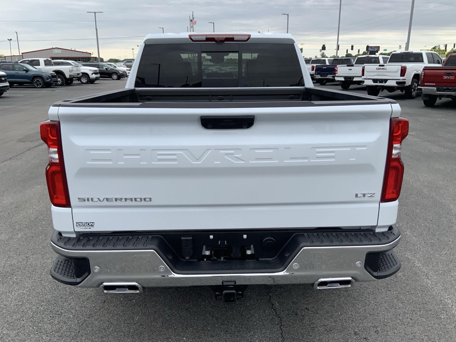 2026 Chevrolet Silverado 1500 LTZ - Photo 9